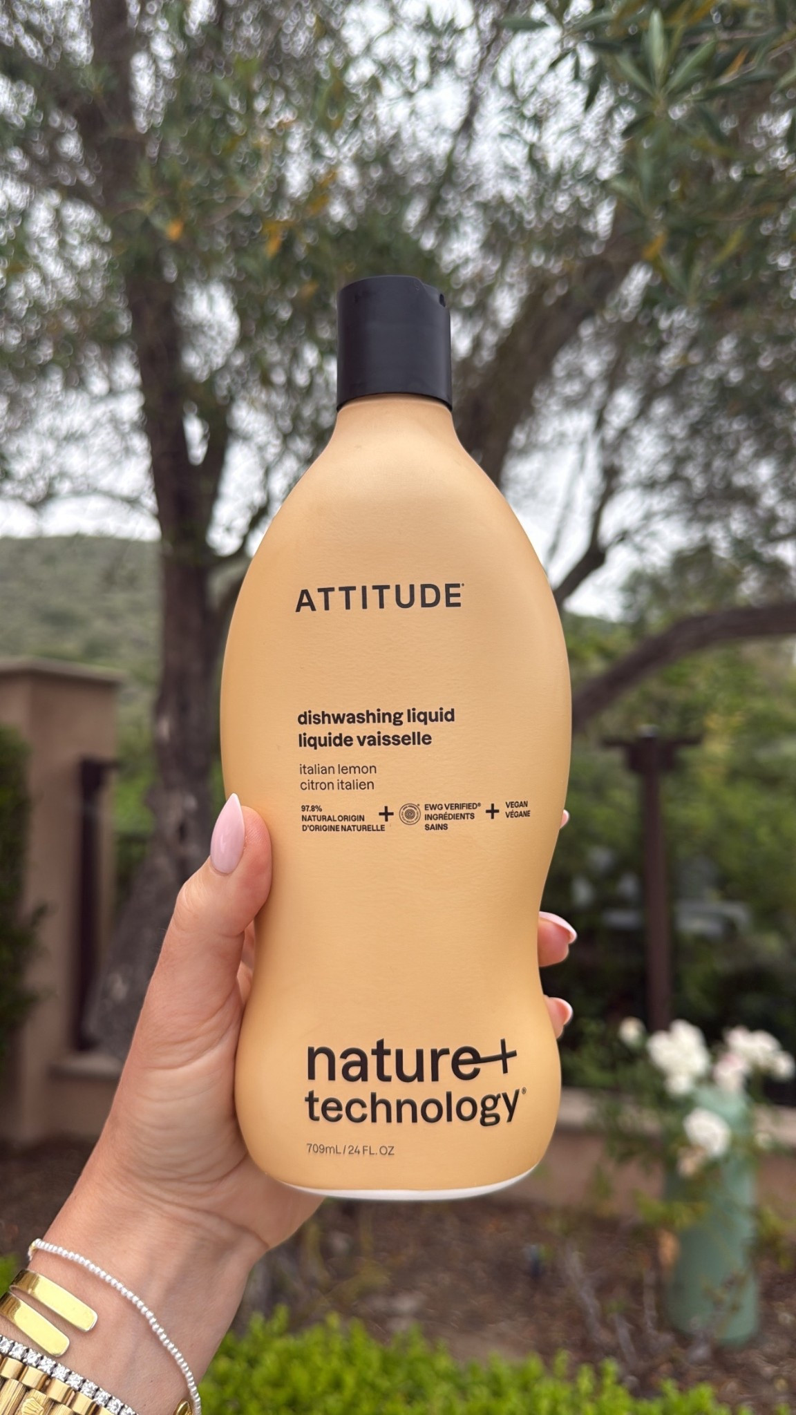 Non-toxic EWG verified clean dish soap🍋

Kitchen
Home 
Wellness

#LTKHome