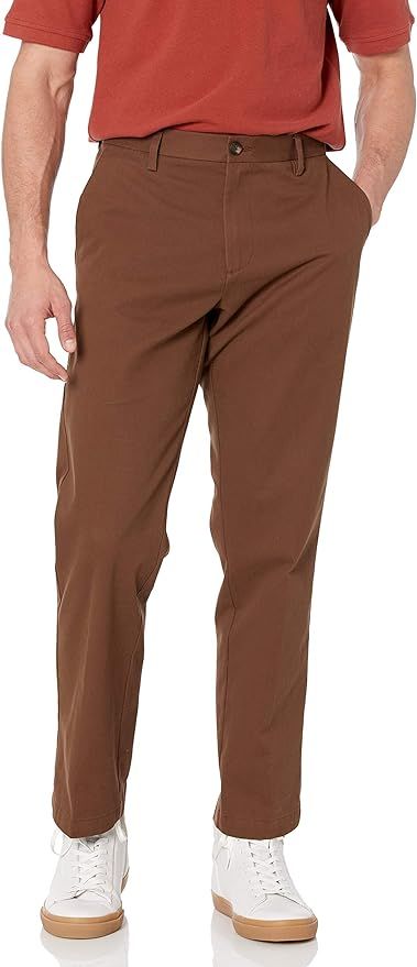 Amazon Essentials Men's Classic-fit Wrinkle-Resistant Flat-Front Chino Pant | Amazon (US)
