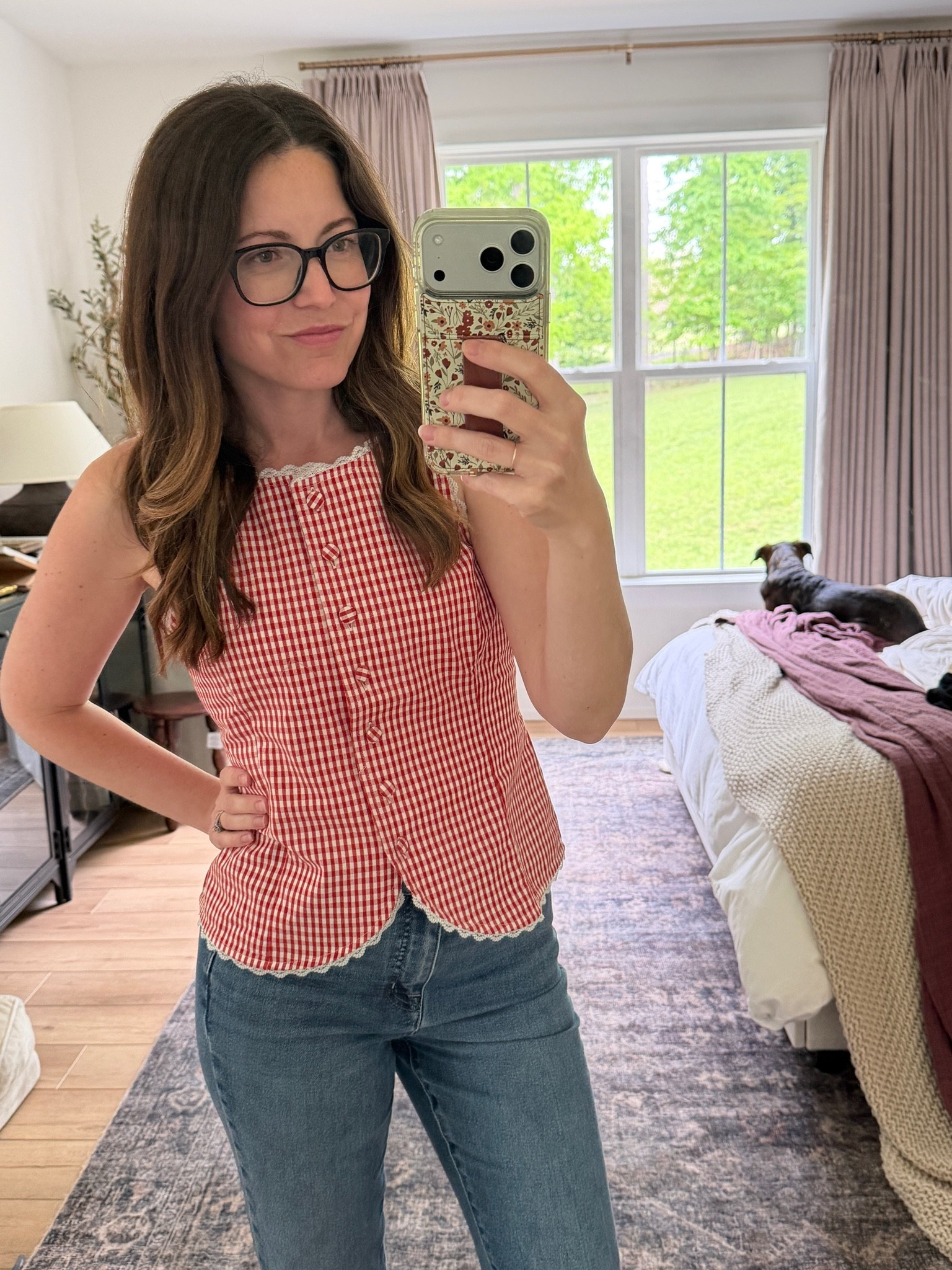 I got the cutest top today! It comes in two colors and has a tie in the back so you can adjust it as needed. It also has matching shorts! I’ll link both.

#LTKootd