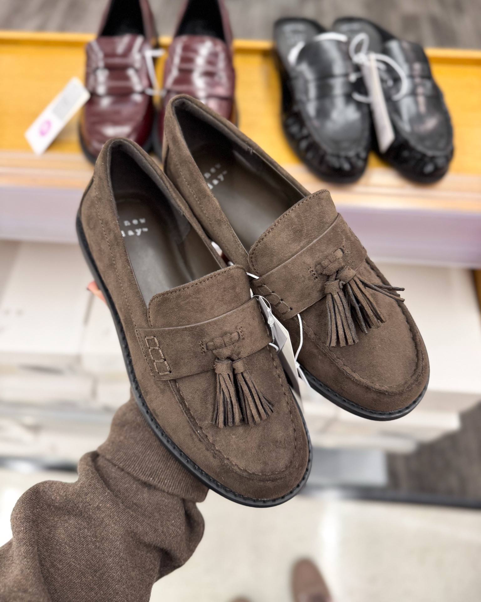 Save 30% off shoes and slippers 

target sale, target deals

#LTKSaleAlert #LTKHome