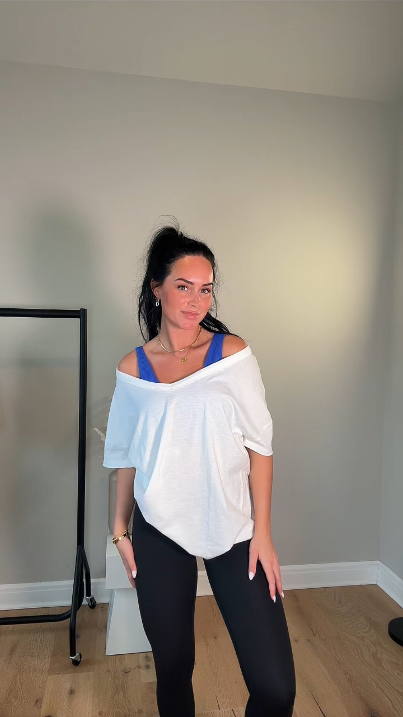 Such a good basic tee! I love putting it over my workout set. The whole outfit is currently on sale 💙

My sizing 5’7, 145lbs, 32dd
I’m wearing size smalls 

#LTKSaleAlert #LTKWatchNow #LTKActive