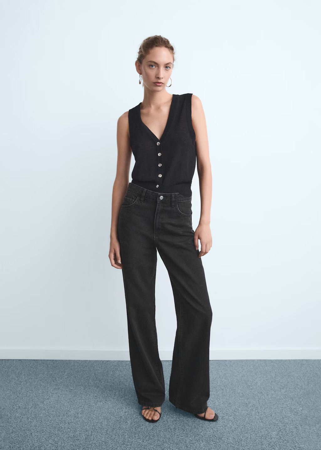 Danila high-waisted wide-leg jeans black denim - Woman - 22 - MANGO | MANGO (UK)