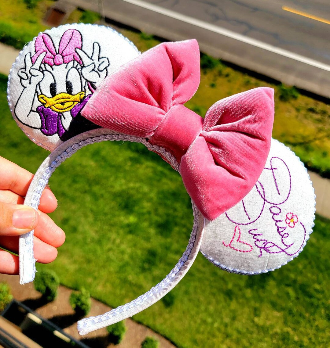 Daisy Embroidery Mouse Ears - Etsy | Etsy (US)