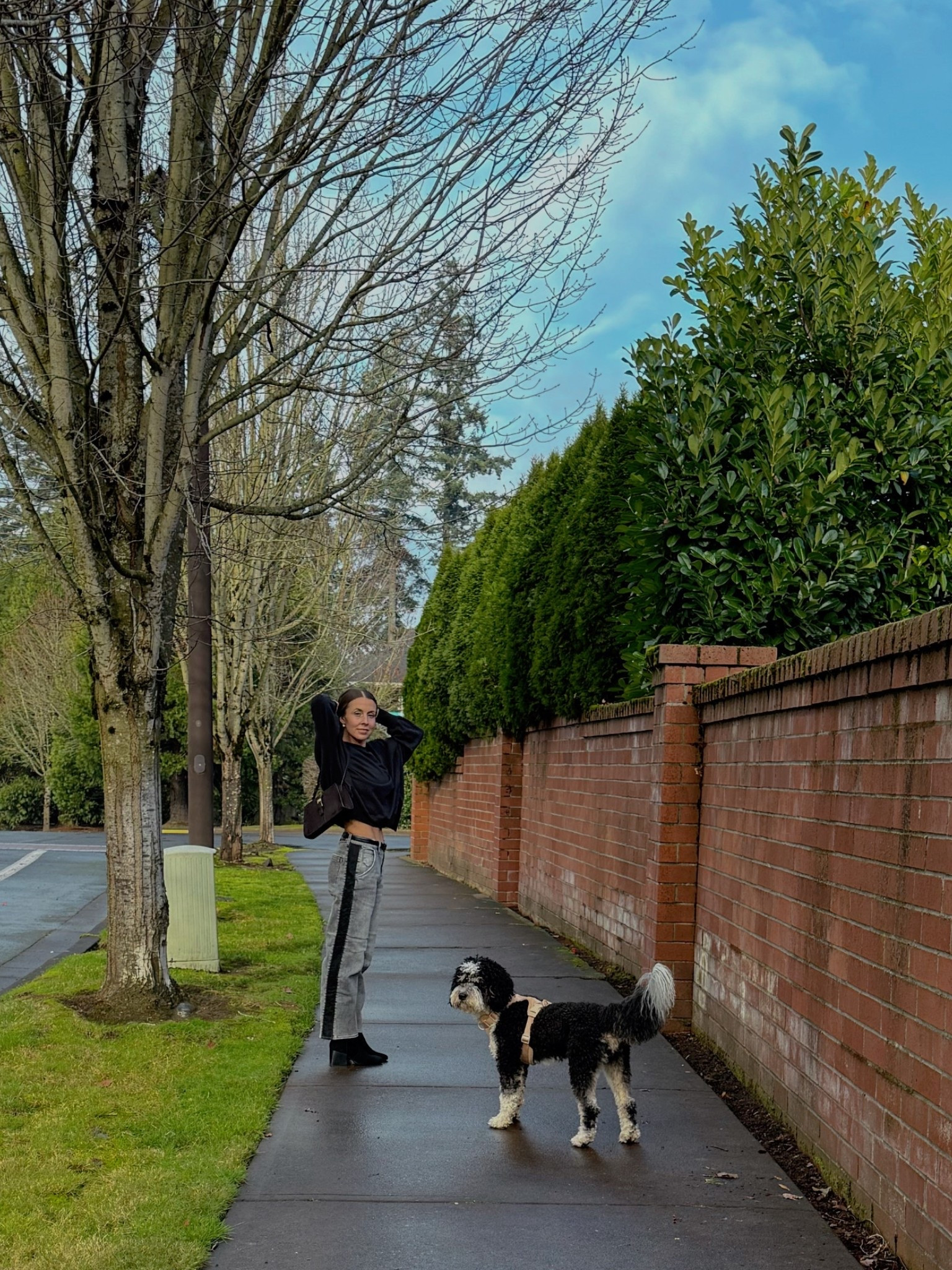 wearing @dearjohn denim & they are SO comfy.🖤

#LTKHoliday #LTKootd #LTKGiftGuide