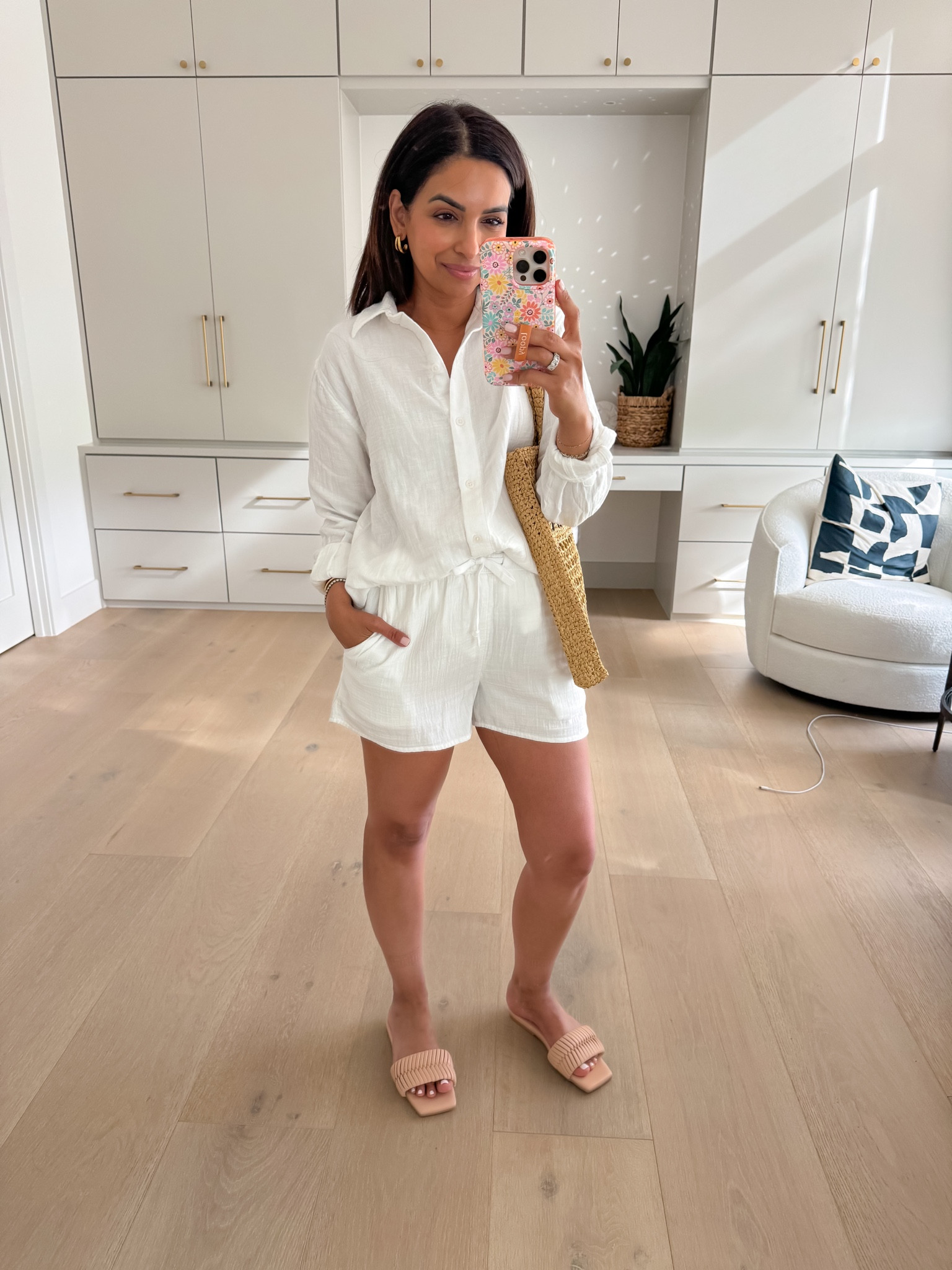 This is the linen set of the summer. Can wear this look so many different ways! Plus comes in so many colors at Aritzia. Wearing size XS for both the top and shorts.

#LTKSeasonal #LTKStyleTip #LTKFindsUnder100