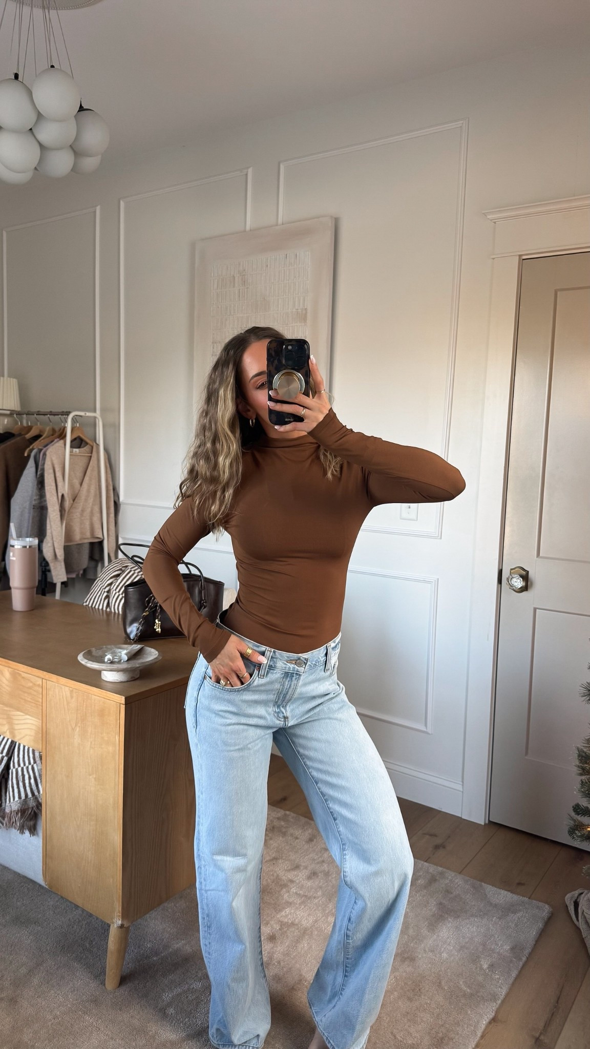 Effortless comfort and style with this contour wardrobe basic! 🥰

#aritzia #contourtop #workfromhomeoutfit #winterootd #winteroutfitinspo #wtfootd

#LTKootd #LTKgrwm #LTKmomlife
