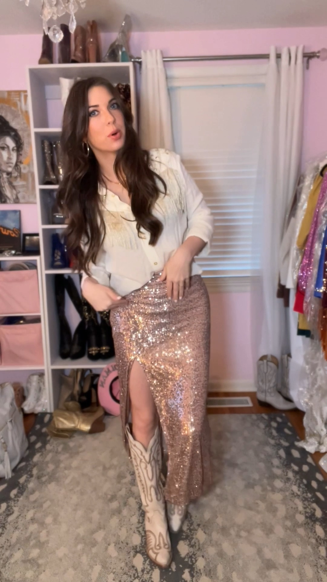 What I wore to my show, last night! 💗 

Western fashion, nashville outfit, cowboy boots, fringe 

#LTKTravel #LTKBeauty #LTKStyleTip