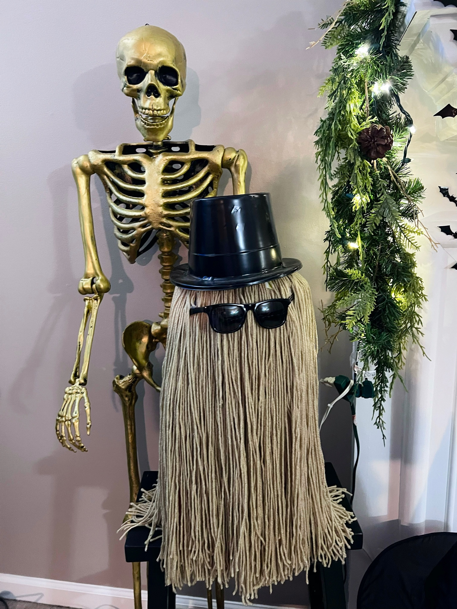 Just hanging out with friends 💀🎃😂

#LTKHalloween #LTKSeasonal #LTKstyletip