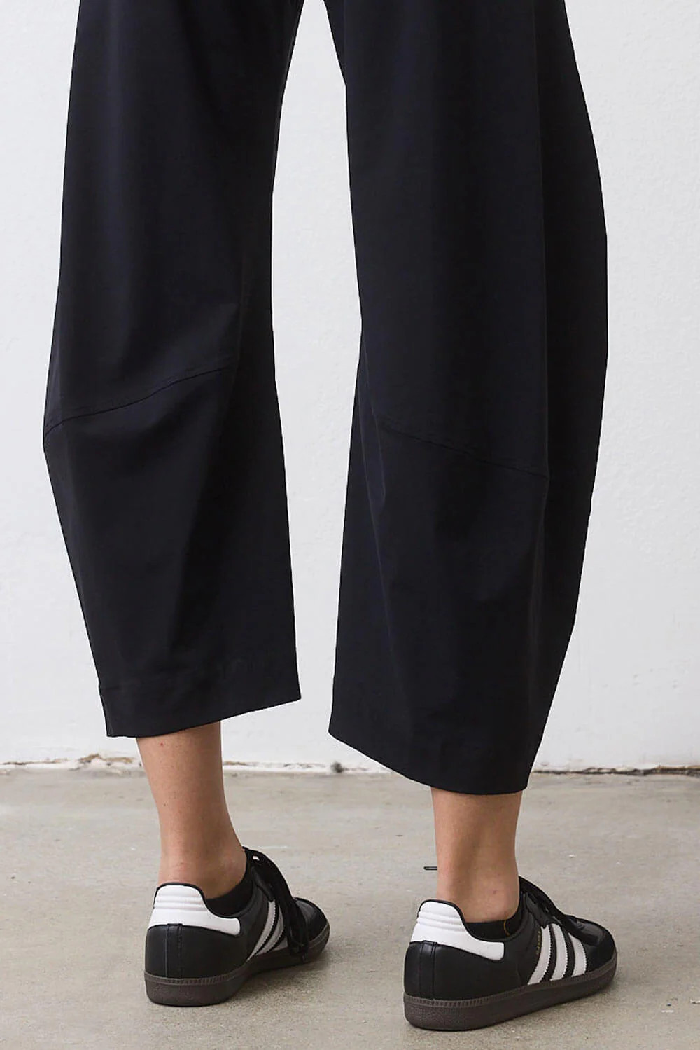 On The Loose Petite Pants | Black Petite Work Pants - Ruti | Ruti