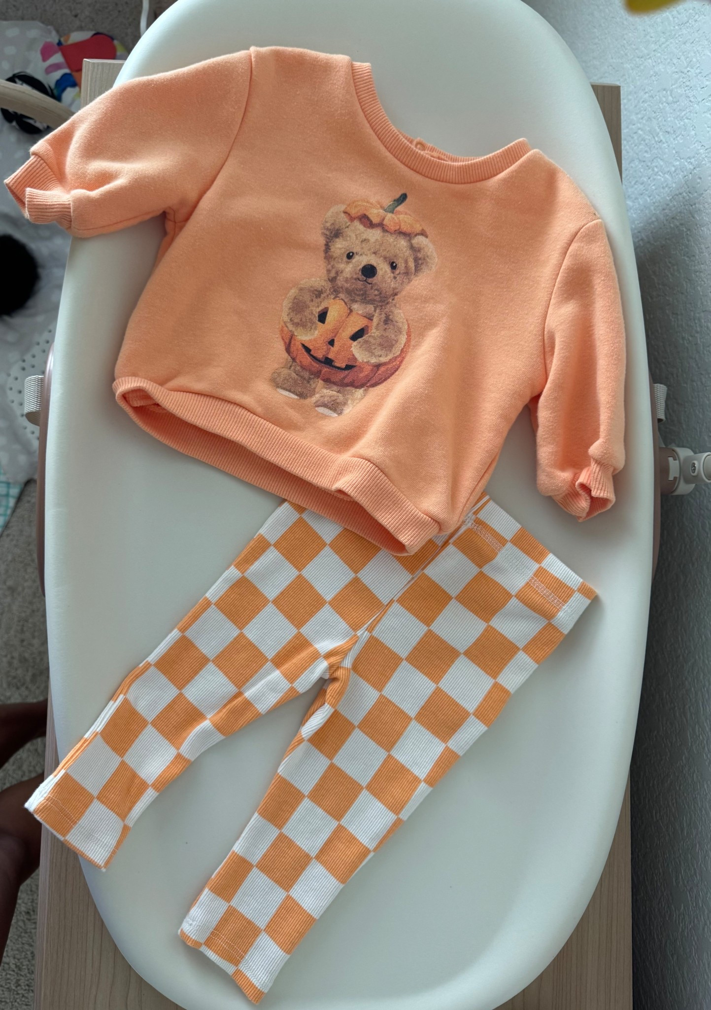 Halloween outfit to start October! 🎃🎀

Baby girl outfit | girl outfit | Halloween outfit | fall outfit 

#LTKSeasonal #LTKBaby #LTKHalloween