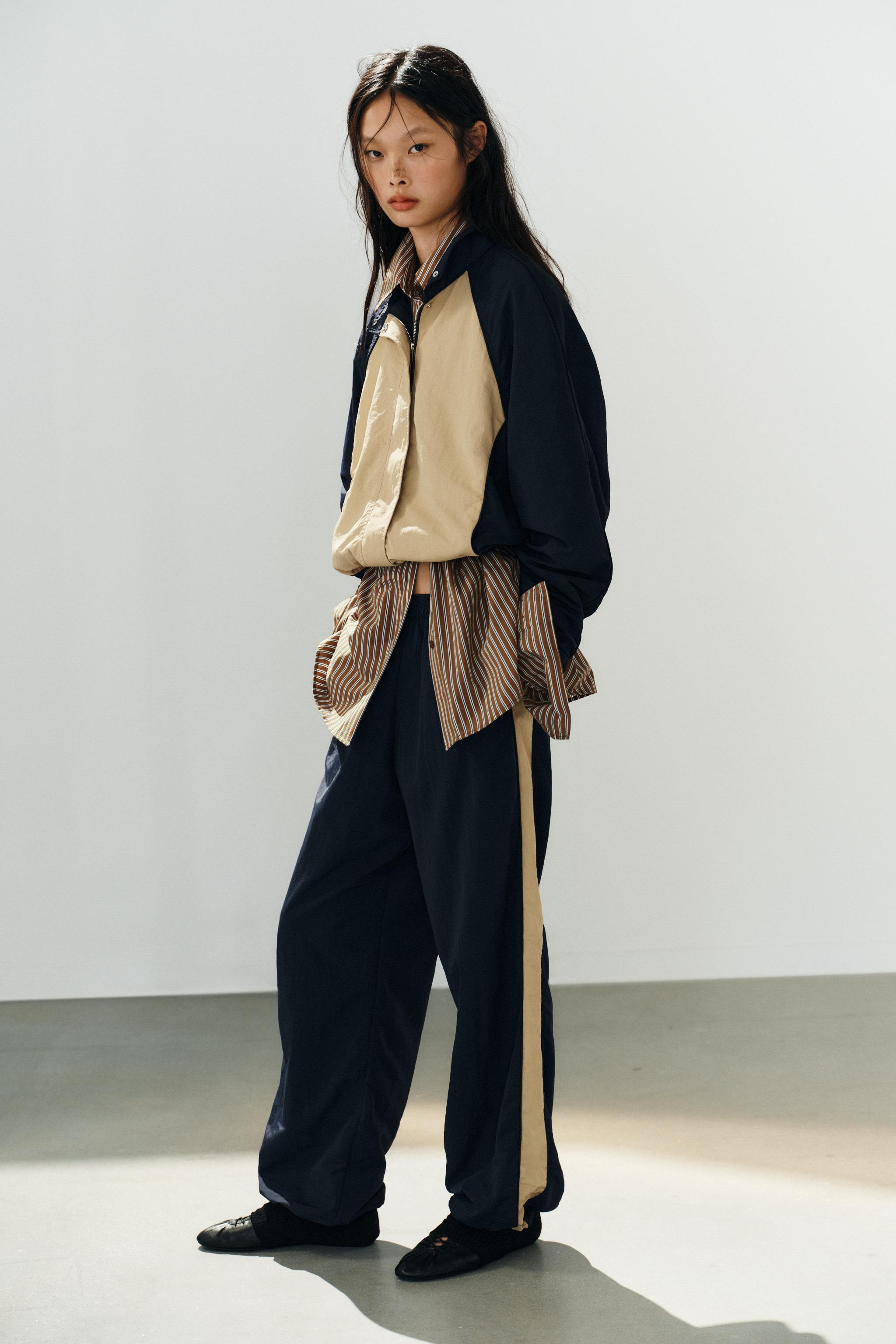 NYLON SIDE STRIPE TROUSERS | Zara Canada
