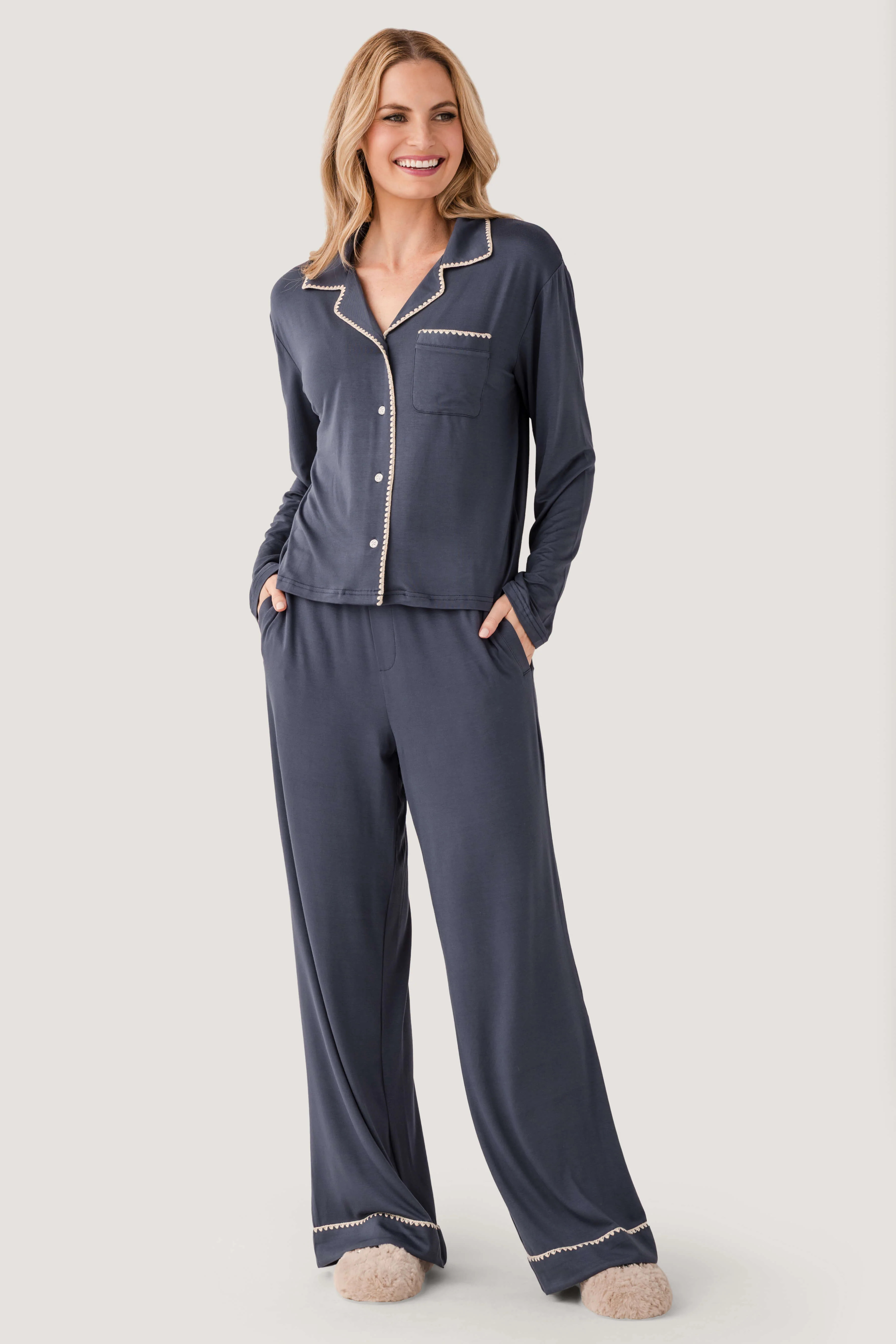 Thread & Supply Noel Pajama Set | Social Threads