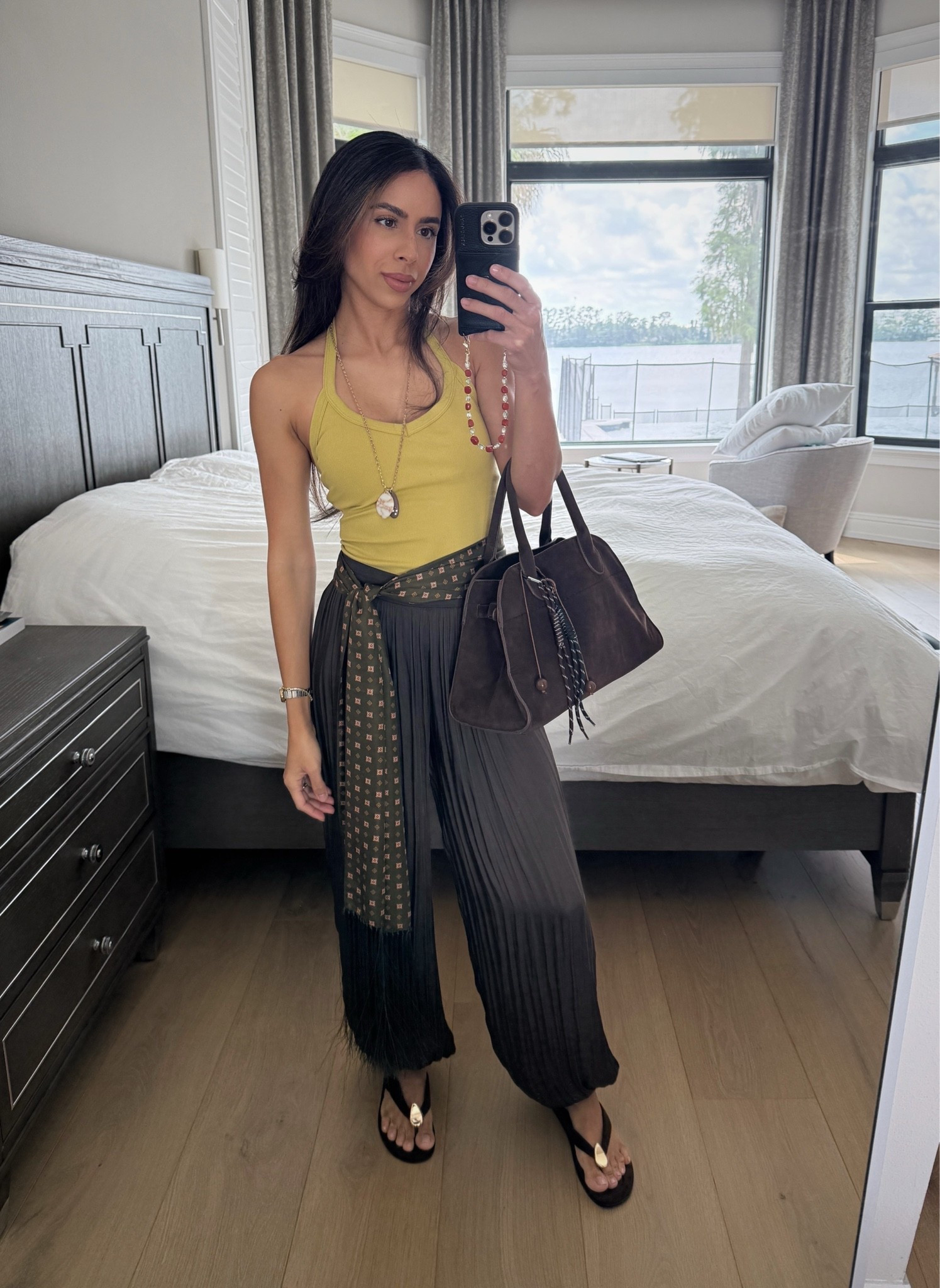 a simple scarf around the waist can elevate your look🧣

#LTKgrwm #LTKootd #LTKmomlife