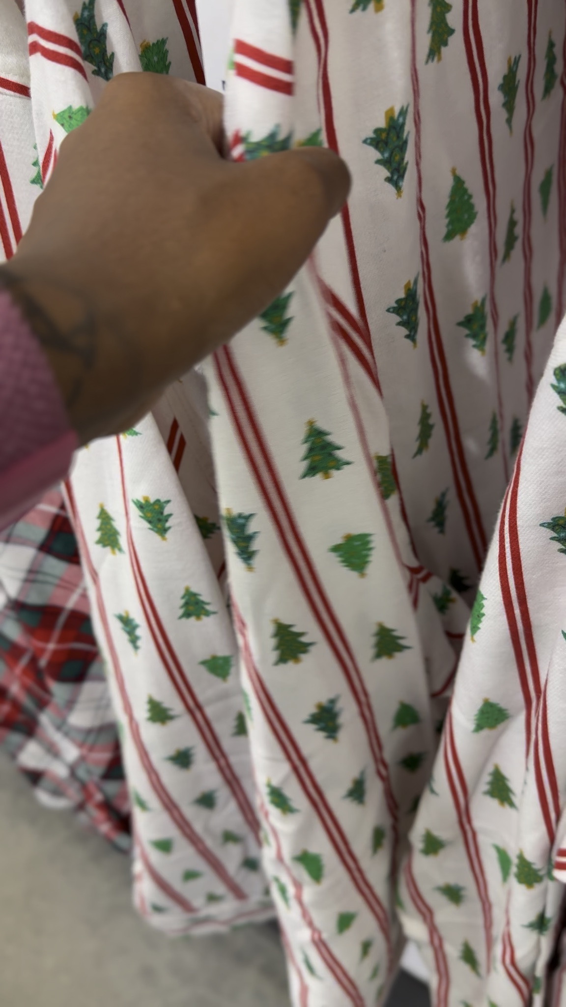 OKAY OLD NAVY!!! 🎄😍

The Christmas pajamas are BACK and THEY ARE TOO CUTE! 😂❤️ Matching pajamas for the whole family? YES PLEASE!

🛍️ I LINKED MY FAVORITES ON MY LTK!

#OldNavy #FamilyPajamas #LTKFinds