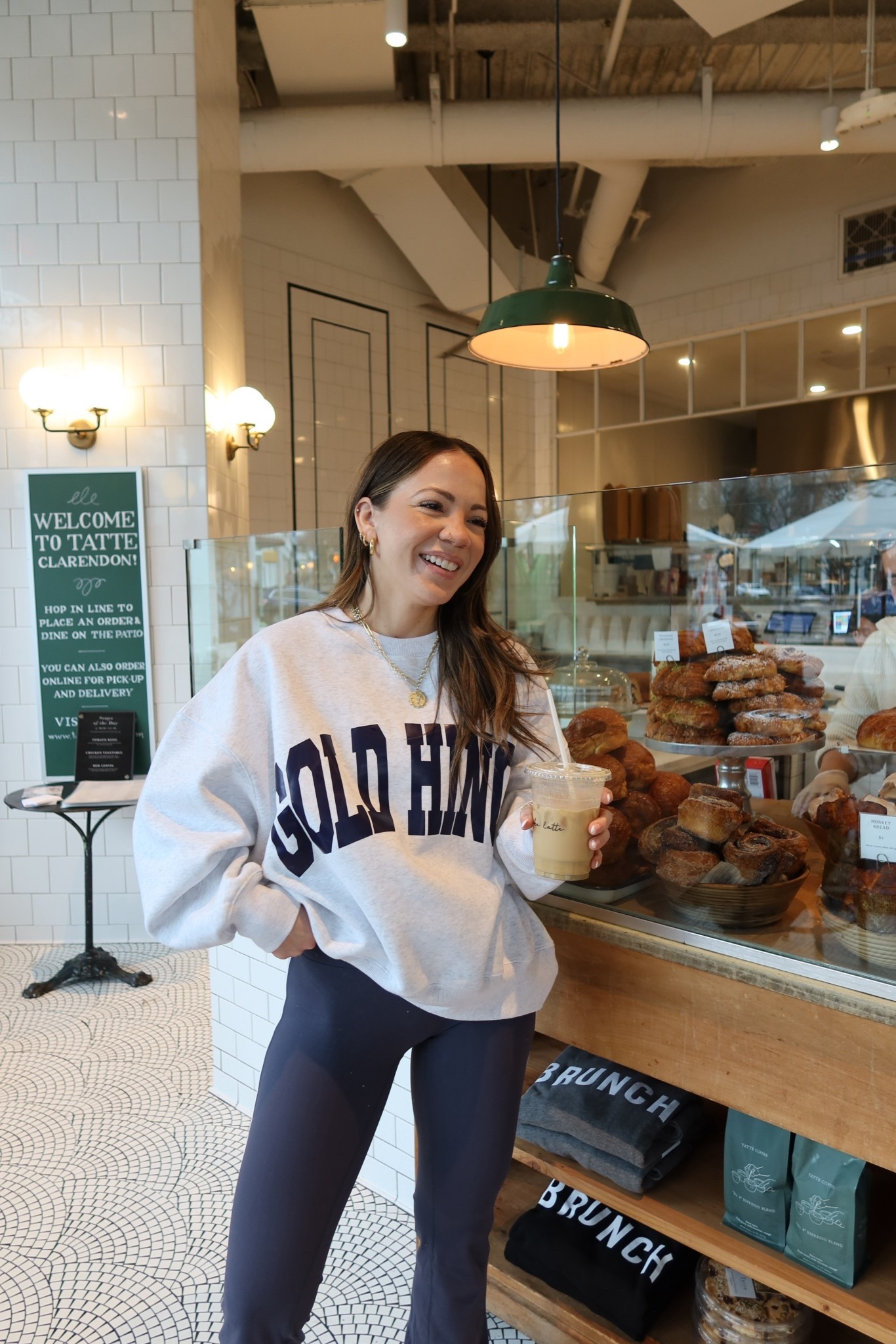 Gold hinge activewear 

#LTKFindsUnder100 #LTKootd #LTKActive