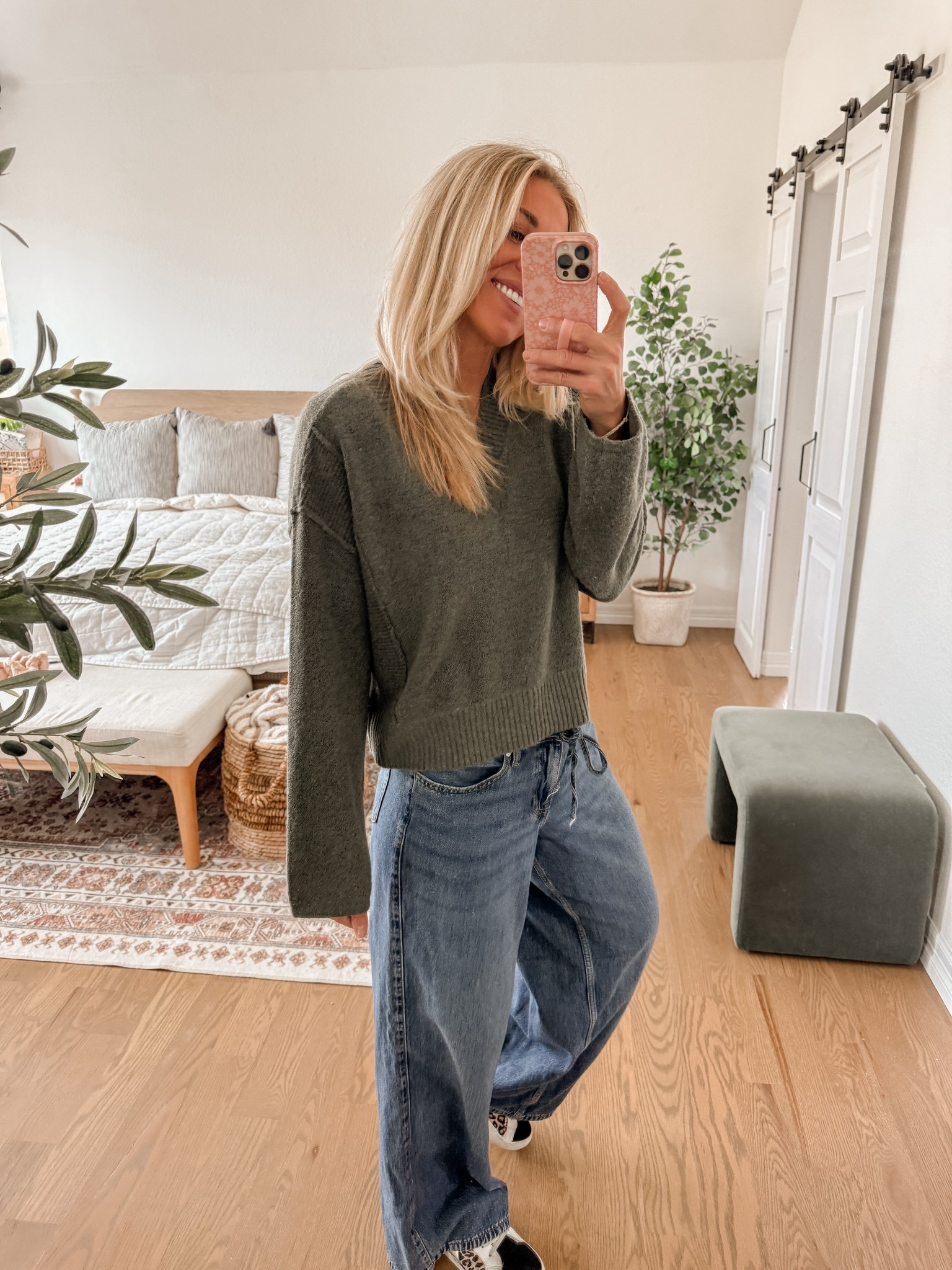 This green sweater from
Walmart has been restocked!! Wearing medium. Comes in other colors. 


@walmartstyle
#walmartpartner
#walmartfashion 

#LTKHoliday #LTKSeasonal #LTKSaleAlert