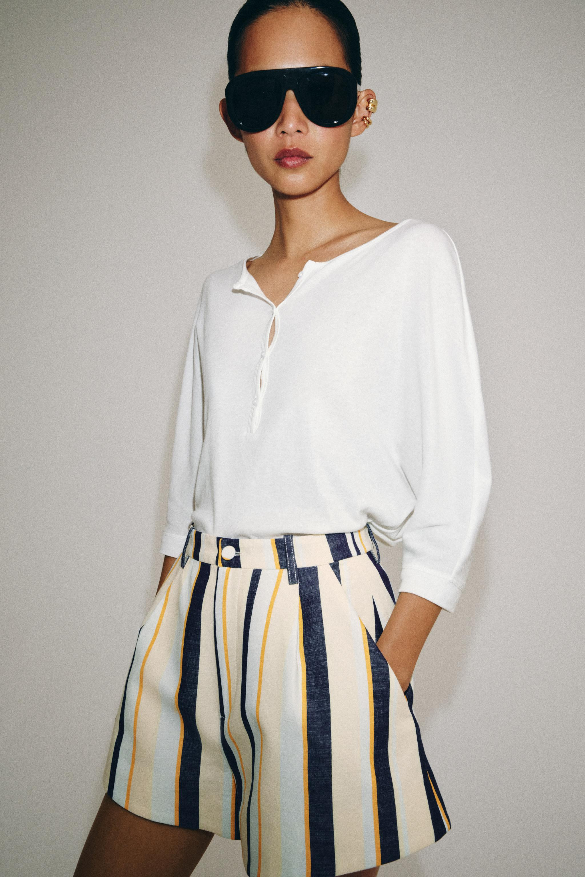 STRIPED PLEATED SHORTS ZW COLLECTION | Zara US