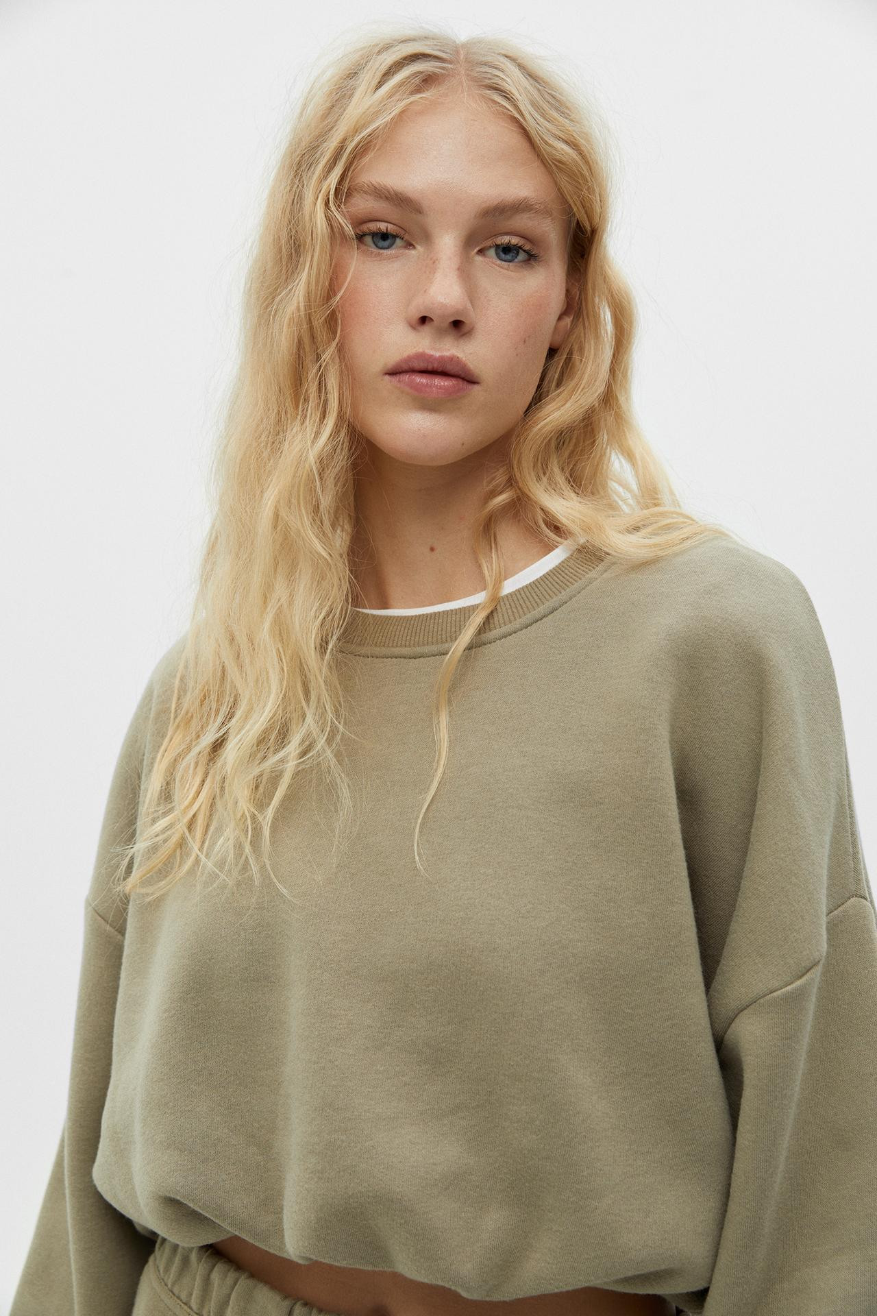 Cropped sweatshirt | PULL and BEAR UK