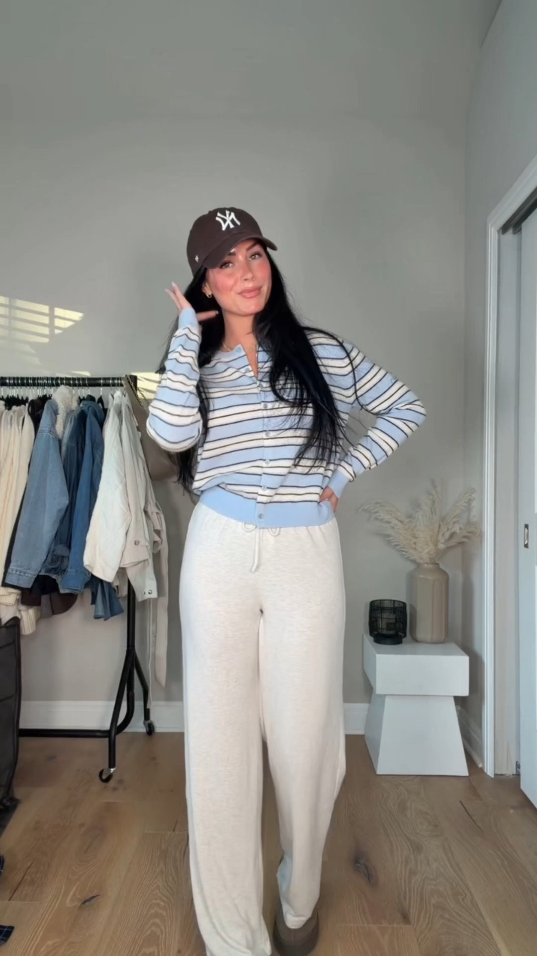 I live for lounge that feels luxe. These Aritzia staples are cozy enough for home but polished enough for errands or coffee runs.

I will have my outfit details on my LTK 🤎
My sizing 5’7, 145lbs, 32dd
I’m wearing size smalls 

#LTKootd #LTKFindsUnder100 #LTKgrwm