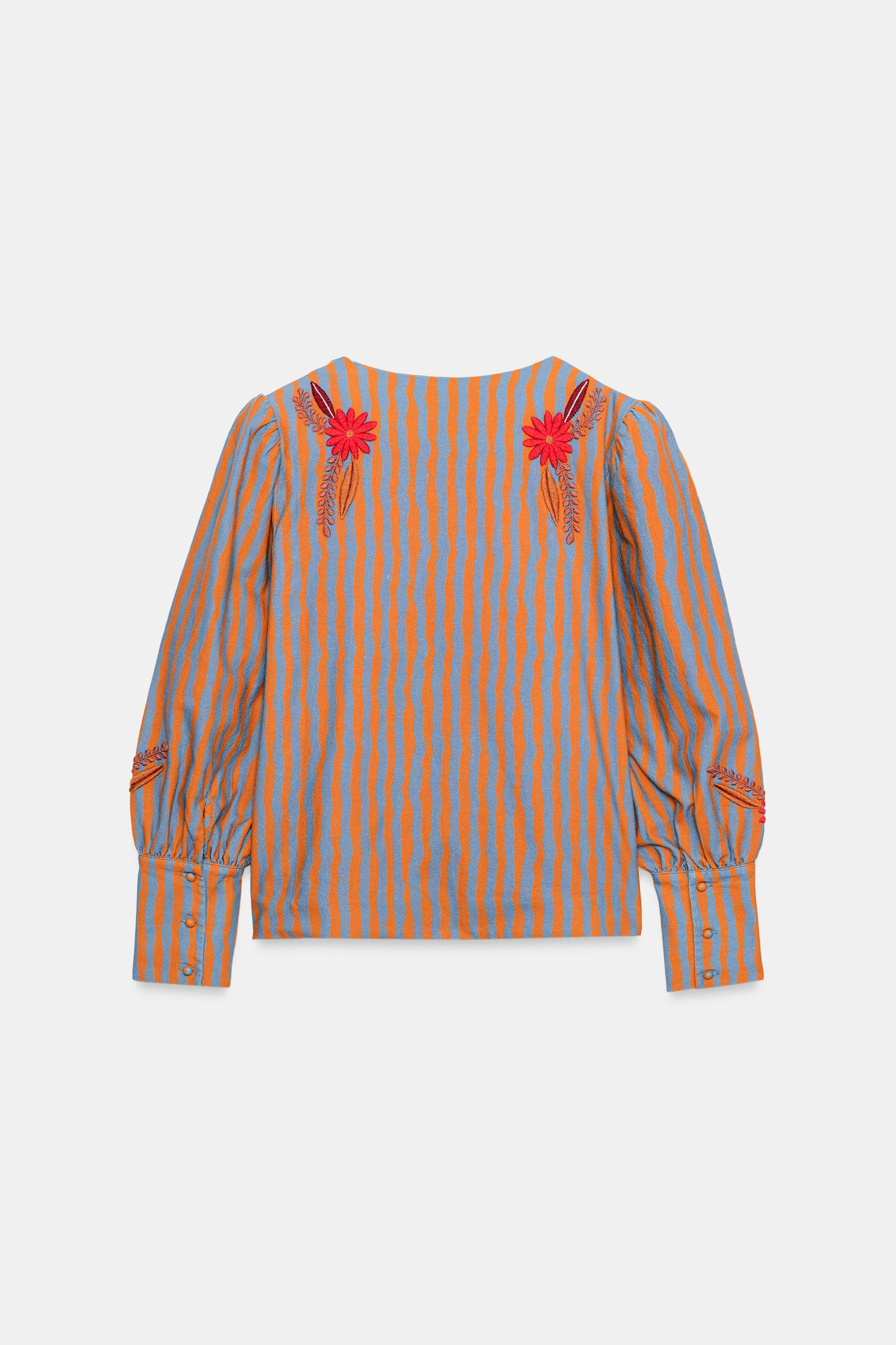 Open jacket with a main fabric made of 100% cotton yarn. Round neckline and long sleeves with mat... | Zara US