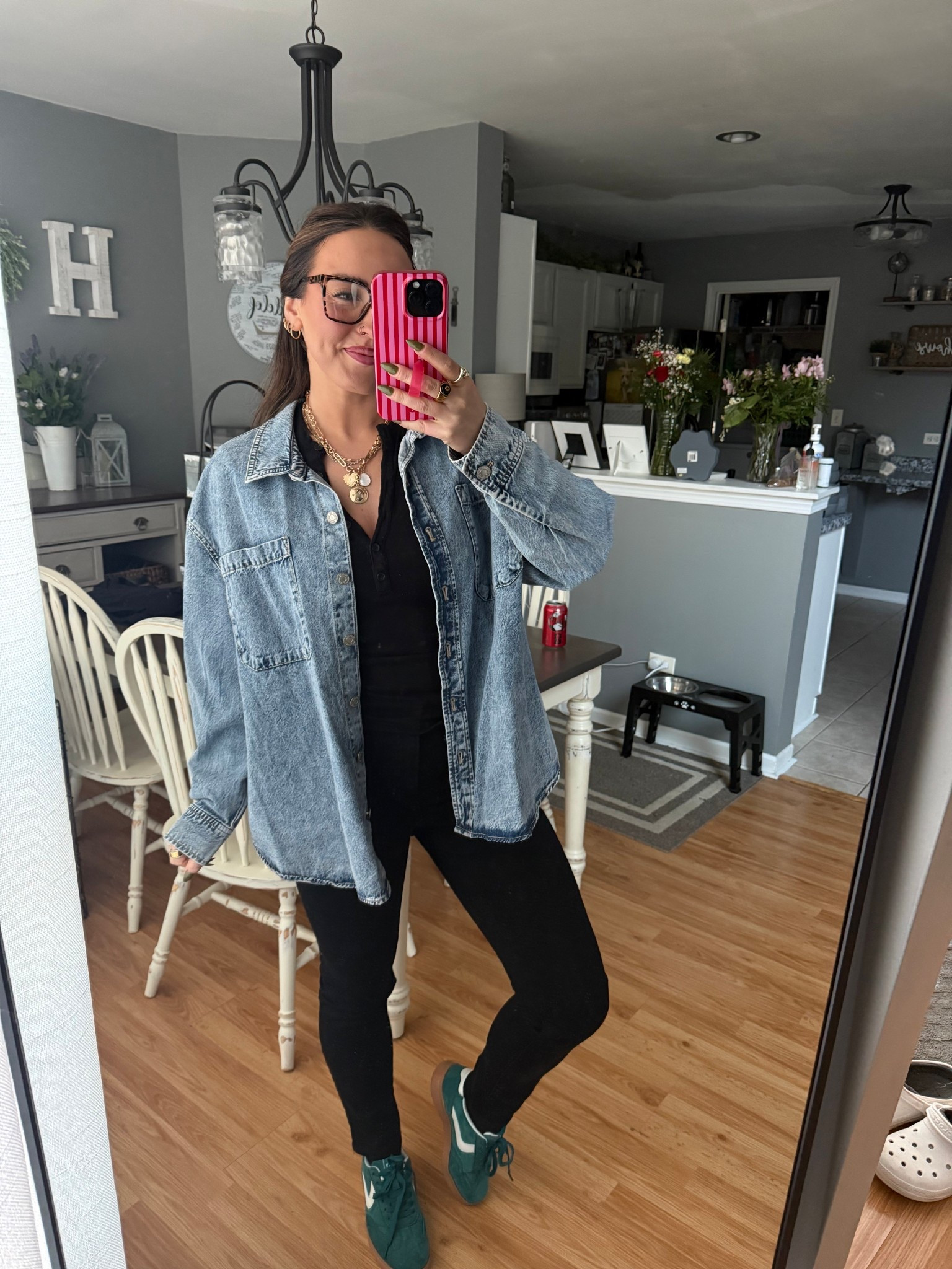 Linked the same shirt just a different color :)

#LTKMidsize #LTKgrwm #LTKootd