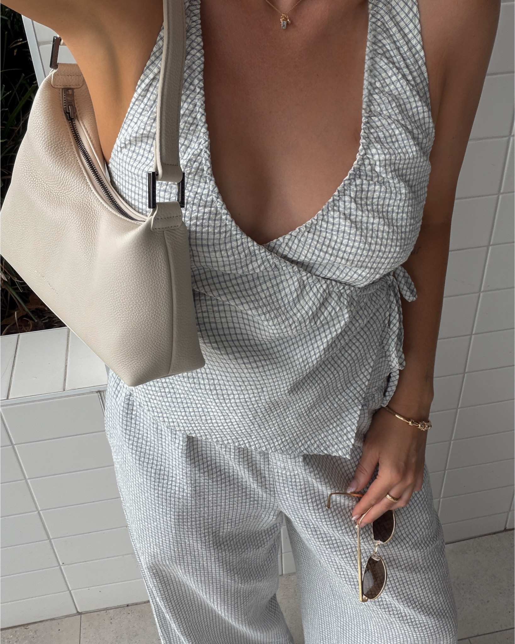 The kind of pieces you reach for without thinking 🤍 @status_anxiety #statusanxietypartner 

#LTKbag #LTKgiftguide #LTKaustralia