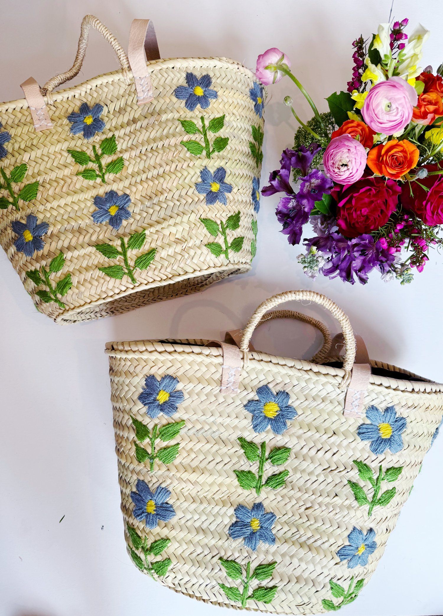 BLUE FLORAL TOTE | Colores Collective