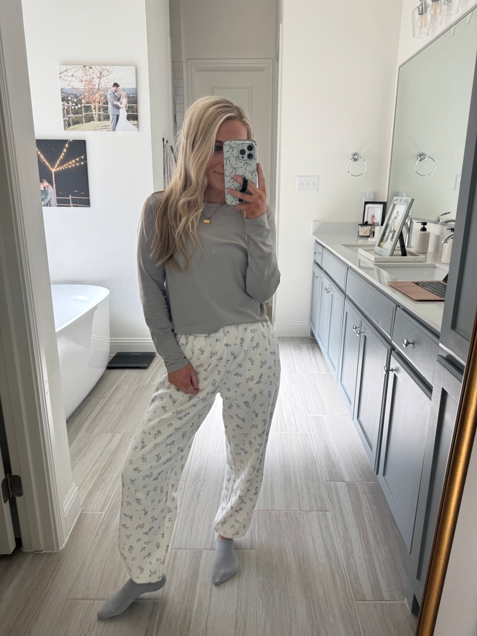 obsessed with these joggers! So soft and cozy!! 

#LTKootd #LTKmomlife