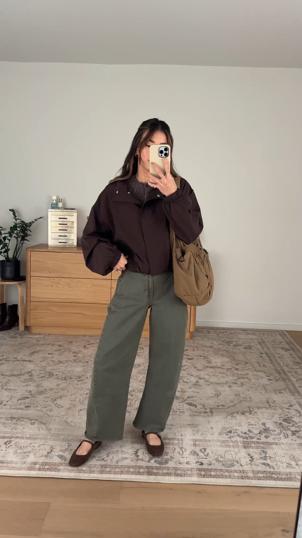 I love the fit of this @abercrombie jacket!
Use the stackable Abercrombie discount code AFCHLOE for an extra 15% off🤎

Sizing info:
-Abercrombie High Rise barrel Jean (Size 24 Short in Olive)
-Abercrombie Merino Wool-Blend Shrunken Crew Cardigan (Size XS in Brown)
-Abercrombie YPB motionTEK Balloon Jacket (Size Small in Coffee)

Fall Abercrombie new arrivals, Abercrombie sweaters, Abercrombie petite pants, Abercrombie petite jeans, Abercrombie fall sweater, Abercrombie petite sweater, Petite style, petite fashion, mom outfit, mom style, petite pants, petite outfit ideas, petite outfits, best pants for petite, petite denim, vacation outfits, fall outfits, fall style, fall trends, fall looks fall outfit ideas, Abercrombie try on, fall jeans, fall lookbook, fall outfits, fall jacket

**Use code AFCHLOE to get an additional 15% off almost everything in stores and online at checkout from September 10, 2026 to September 14, 2026 in US/CA. Exclusions apply. See details online.

#LTKootd #LTKSeasonal #LTKPetite