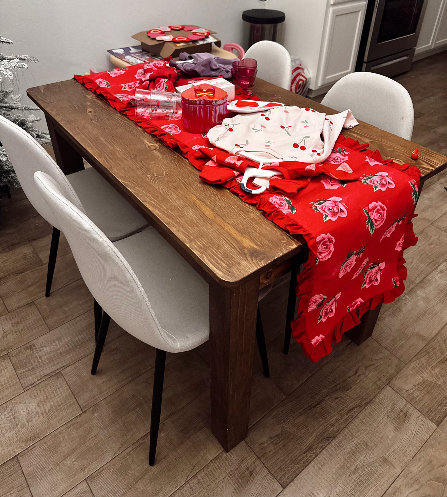 Furniture from Amazon I’ve bought recently to spruce up my home! 