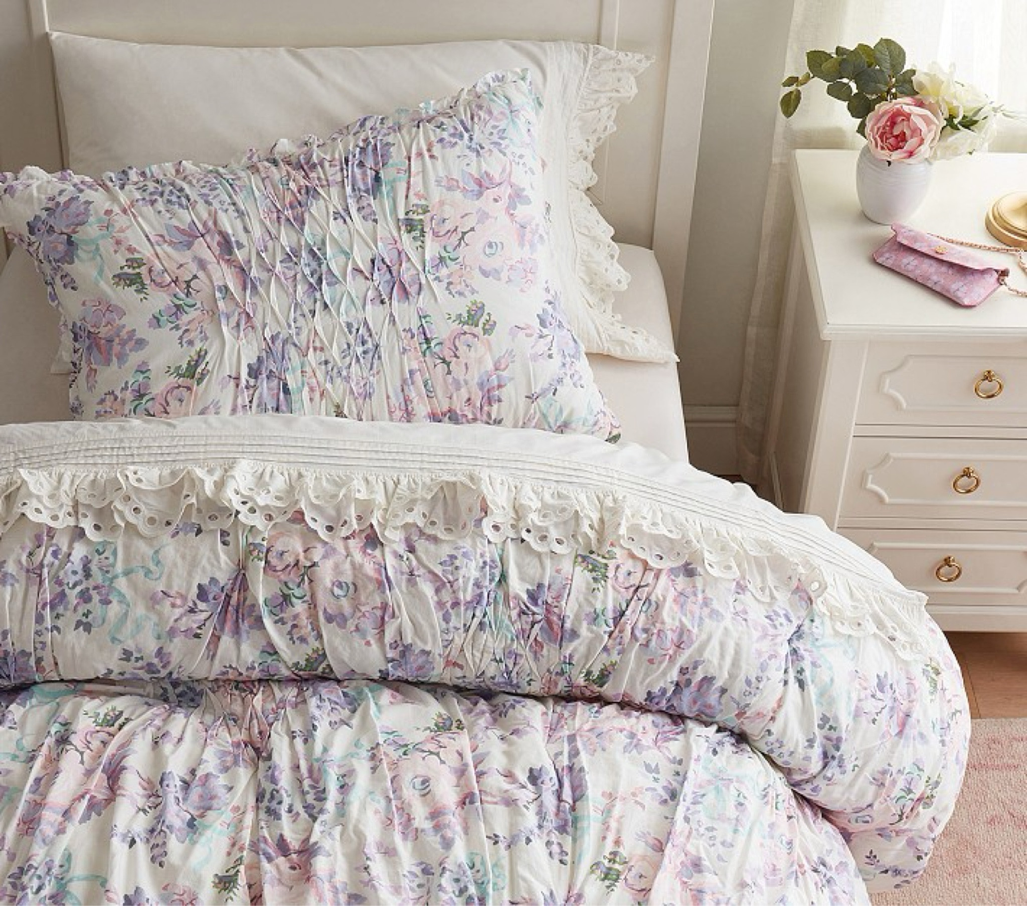 Gorgeous bedding for my daughter 

#LTKKids #LTKFamily #LTKHome