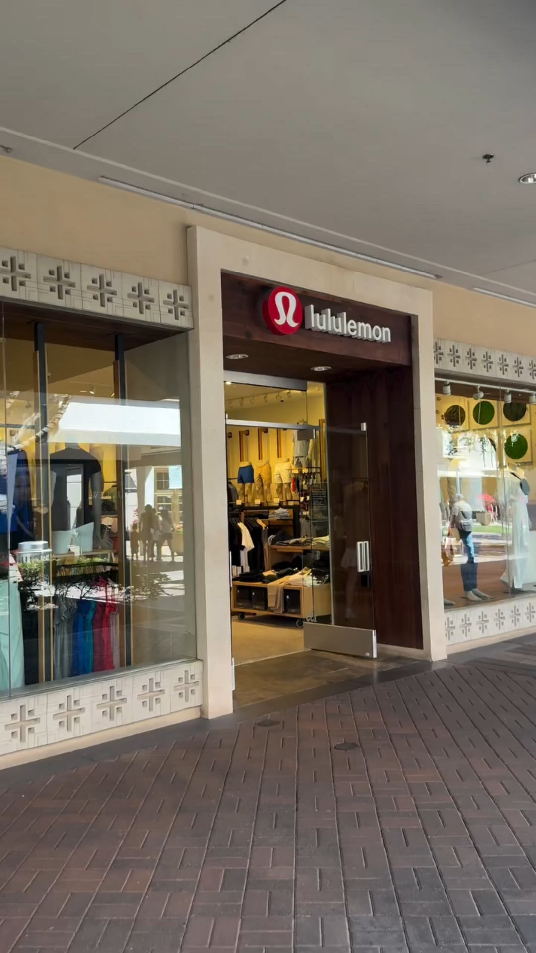  I usually wear 6/small top and 8/medium bottom!