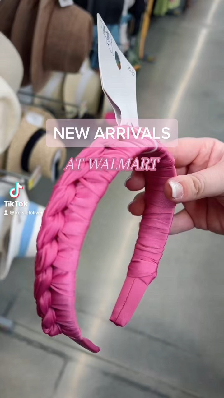 New headbands I’m currently obsessed with at Walmart!! Trendy and affordable✨

#LTKFind #LTKbeauty #LTKstyletip