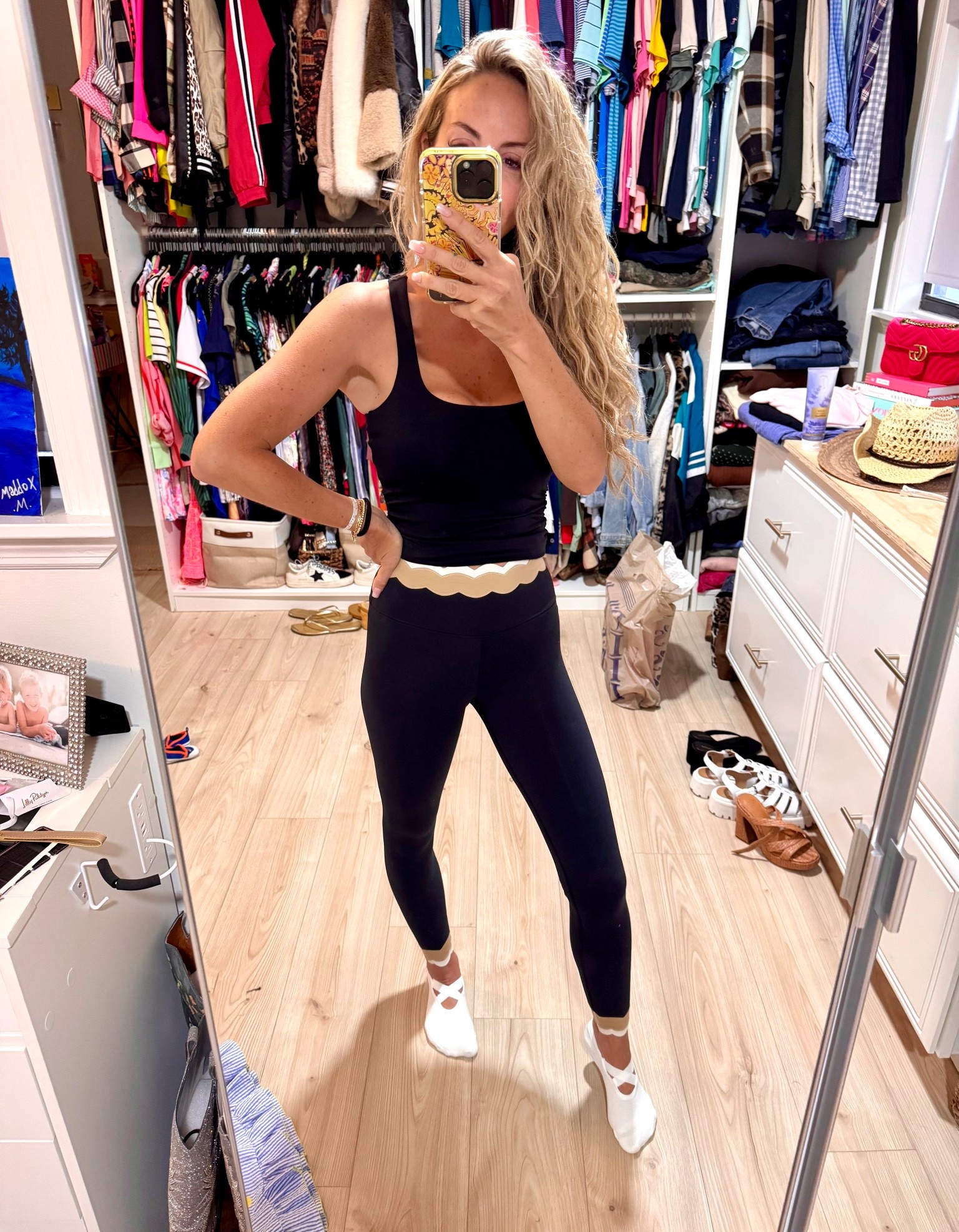 Scalloped at waist and ankles- leggings. Gym OOtD. Pure Barre. Pilates. Athletic wear.


#LTKfitnessgoals #LTKmomlife #LTKootd