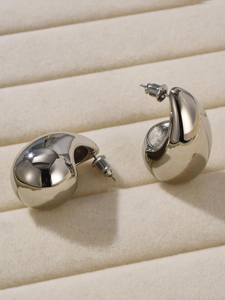 Geometric Design Stud Earrings | SHEIN