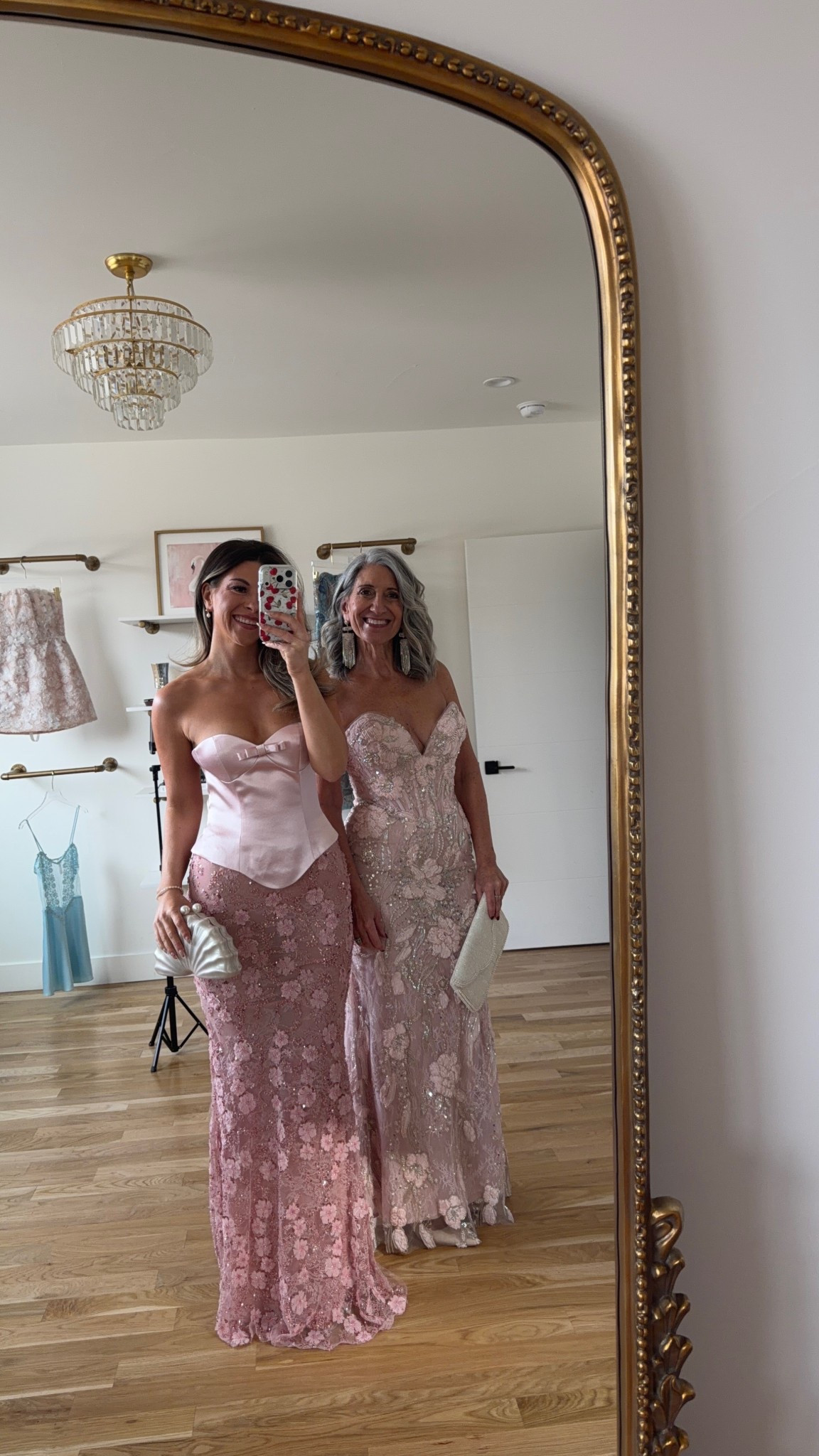 Mom and me wedding guest and spring formal event dresses pink floral metallic dresses

I'm wearing my usual small/2
Mom wears a medium/6

Wedding guest
Formal event
Black tie
Mother of the bride
Floral
Lace
Special occasion
Spring event

#LTKWedding #LTKootd #LTKSeasonal