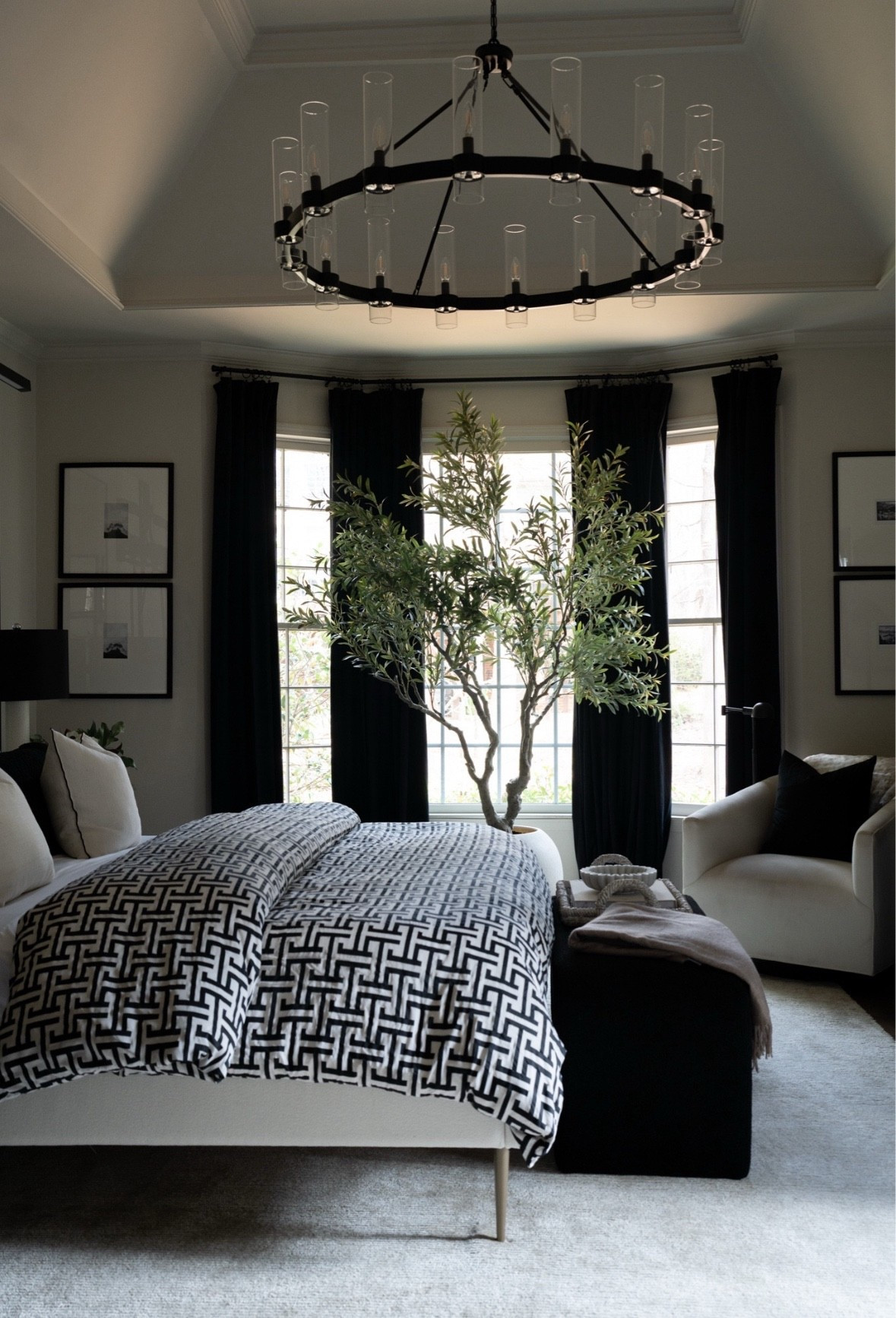 Modern classic bedroom decor perfect for a refresh!



#LTKSeasonal #LTKSaleAlert #LTKHome