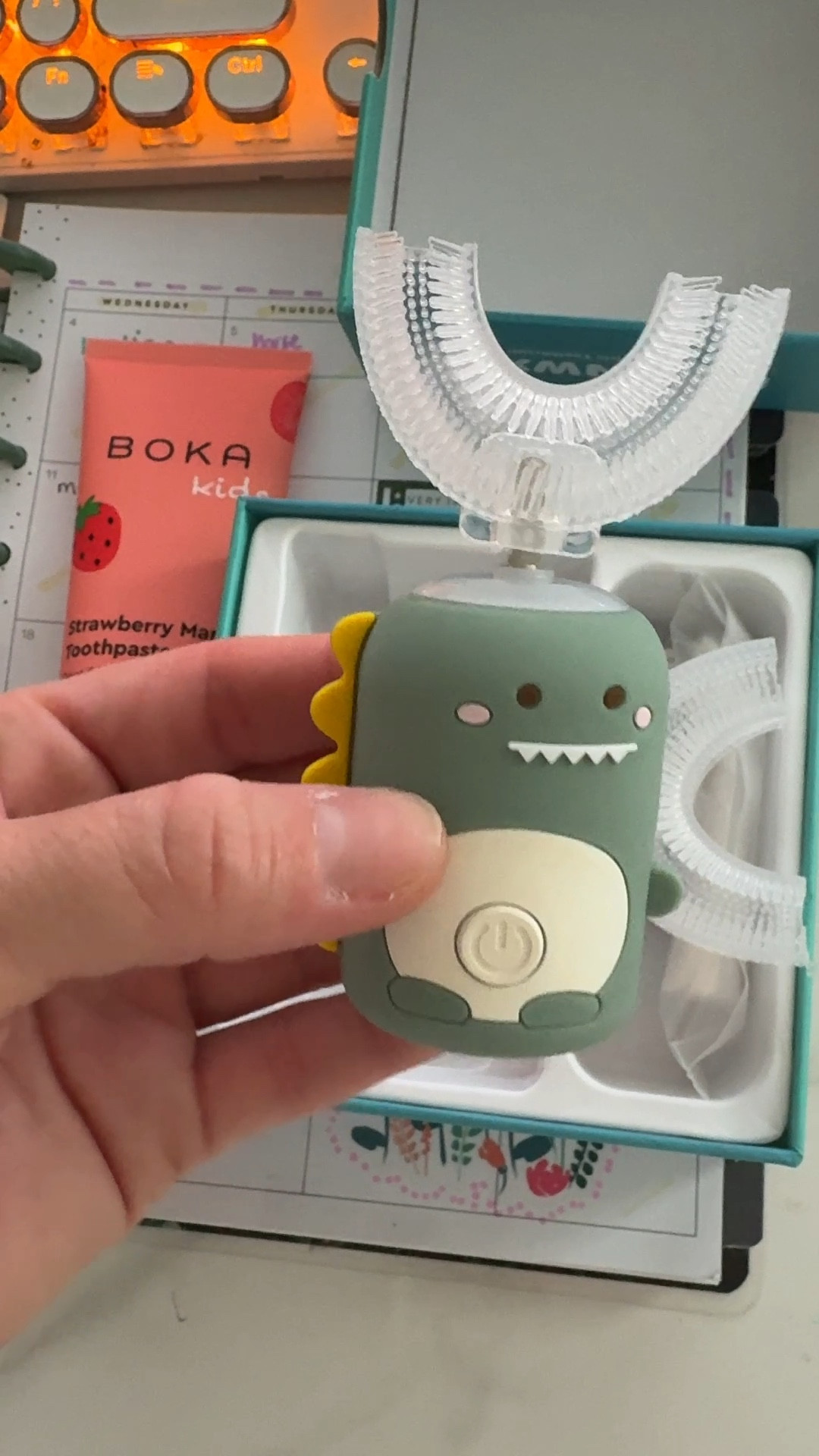 Cute electric toothbrush for kids 