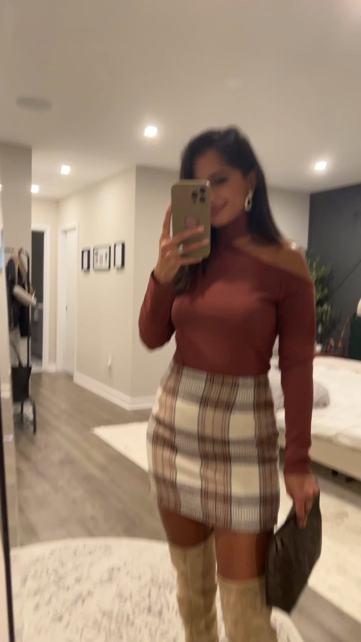 my asymmetrical cutout top is on MAJOR SALE plus an additional 15% off with ‘FALL15’!! boots are also TTS ☺️ #fallfashion #abercrombie #overthekneeboots #boots #winterfashion 

#LTKcurves #LTKstyletip #LTKfit