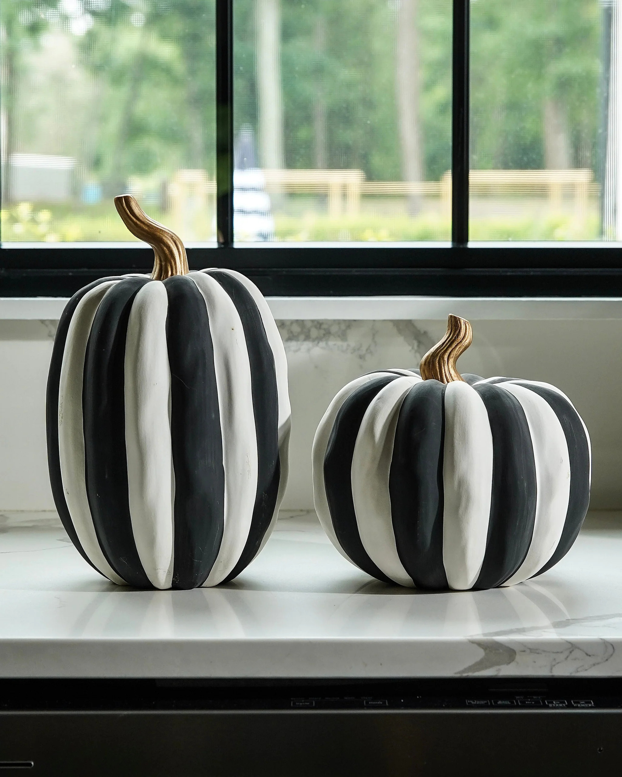 Black & White Ceramic Pumpkin | MJHome