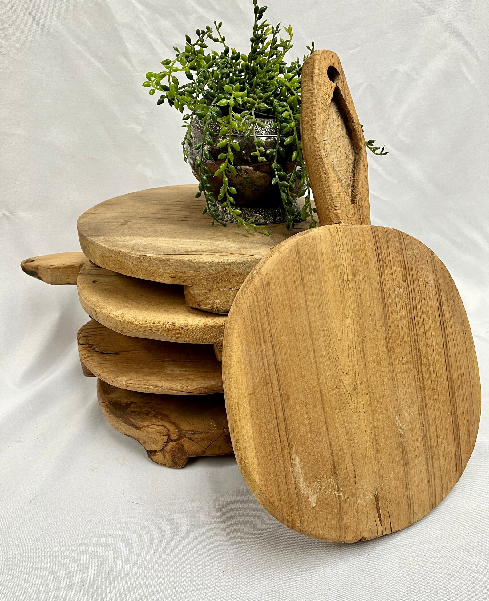 Natural Wood Round Footed Riser/chapati/charcuterie Board | Etsy | Etsy (US)