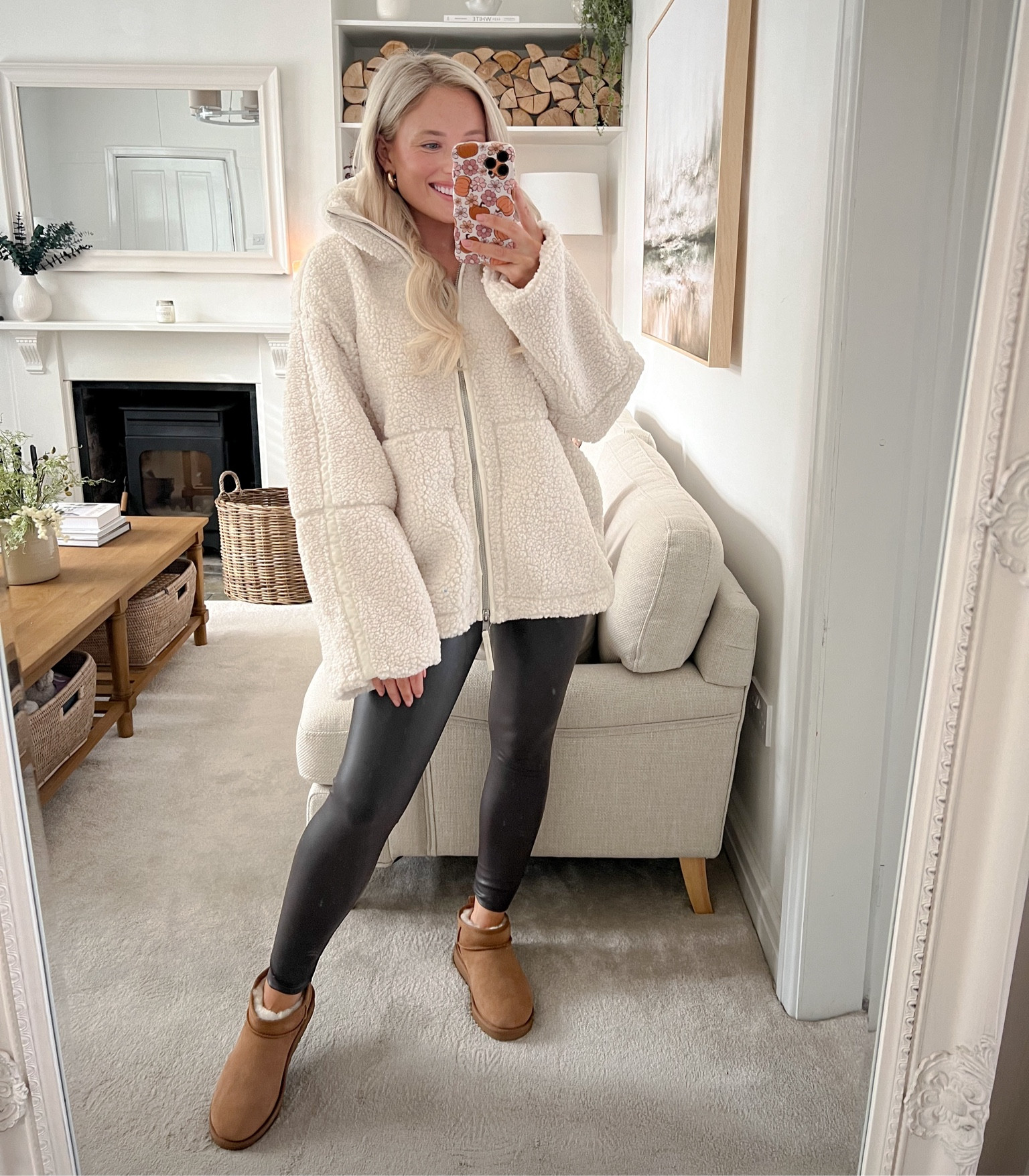 The cosiest fleece in the WORLD 🤍🍂🤎 I am 5ft 3 and wear size small 

#LTKuk #LTKautumn #LTKstyletip