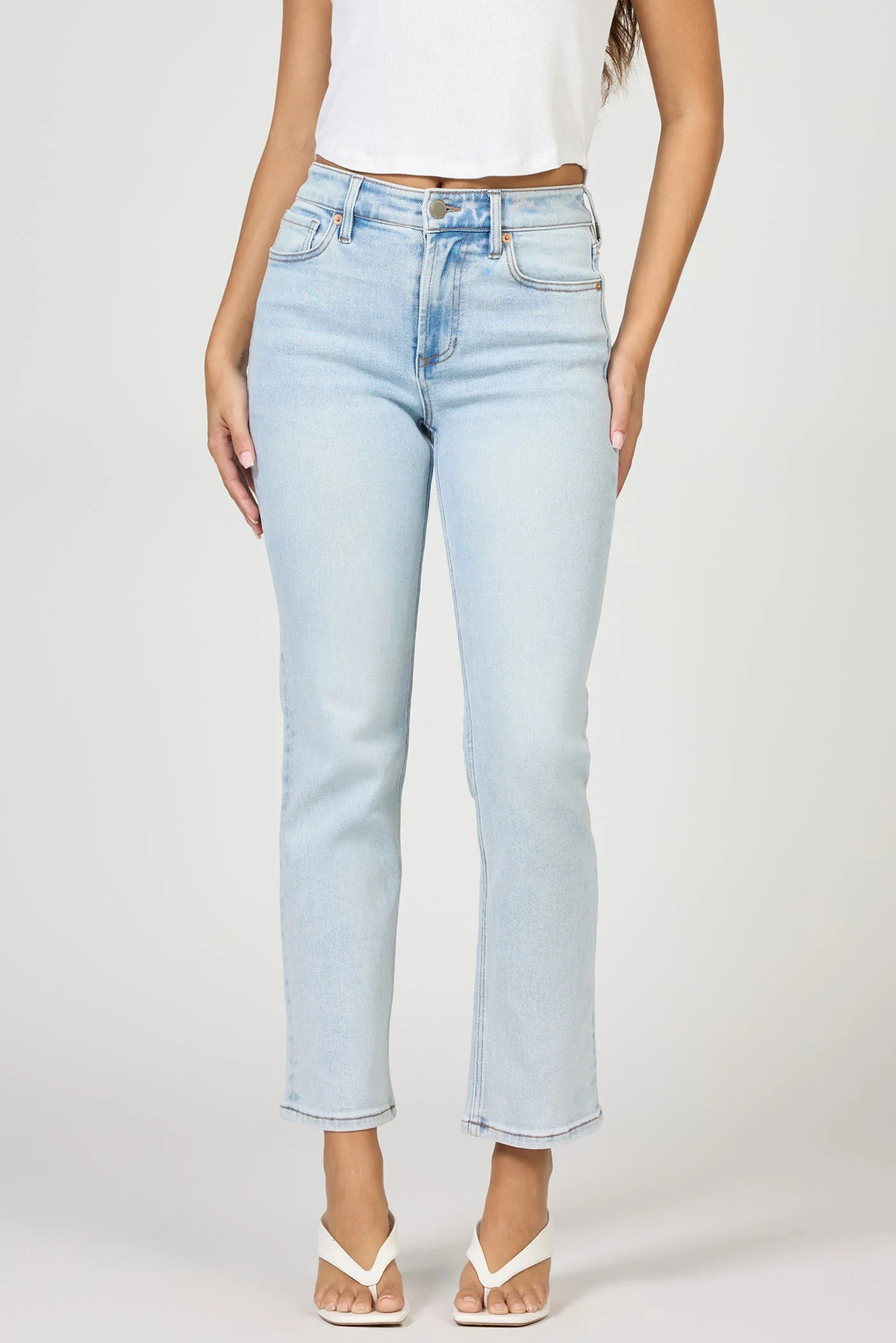 ANIKA STRAIGHT LEG MID RISE ANKLE INSEAM WOMEN DENIM JEAN POSITANO LIGHT WASH CLEAN HEM STRETCH | Dear John Denim