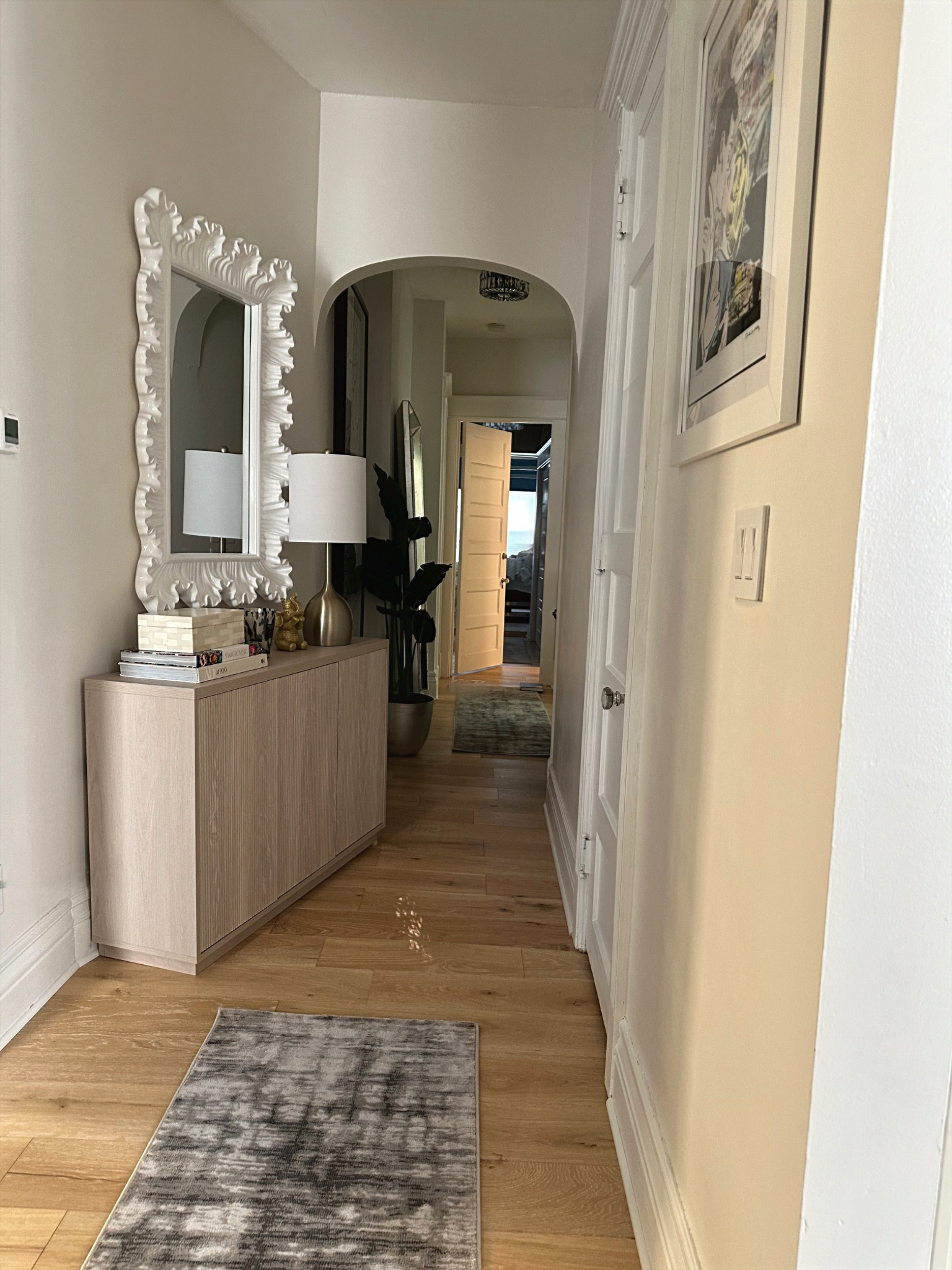 Hallway Inspo✨✨

#entryway #entrywaydecor #interiordesign #homedecor #design #home #interior #foyer #decor #architecture #homedesign #interiors #etsy #entry #entrywaydesign #homesweethome #entrywaytable #frontdoor #interiordesigner #consoletable #modernfarmhouse #entrywayideas #hallway #homeinspo #interiorstyling #farmhouse #foyerdecor #luxuryhomes #modernhome #designinspiration

#LTKHome