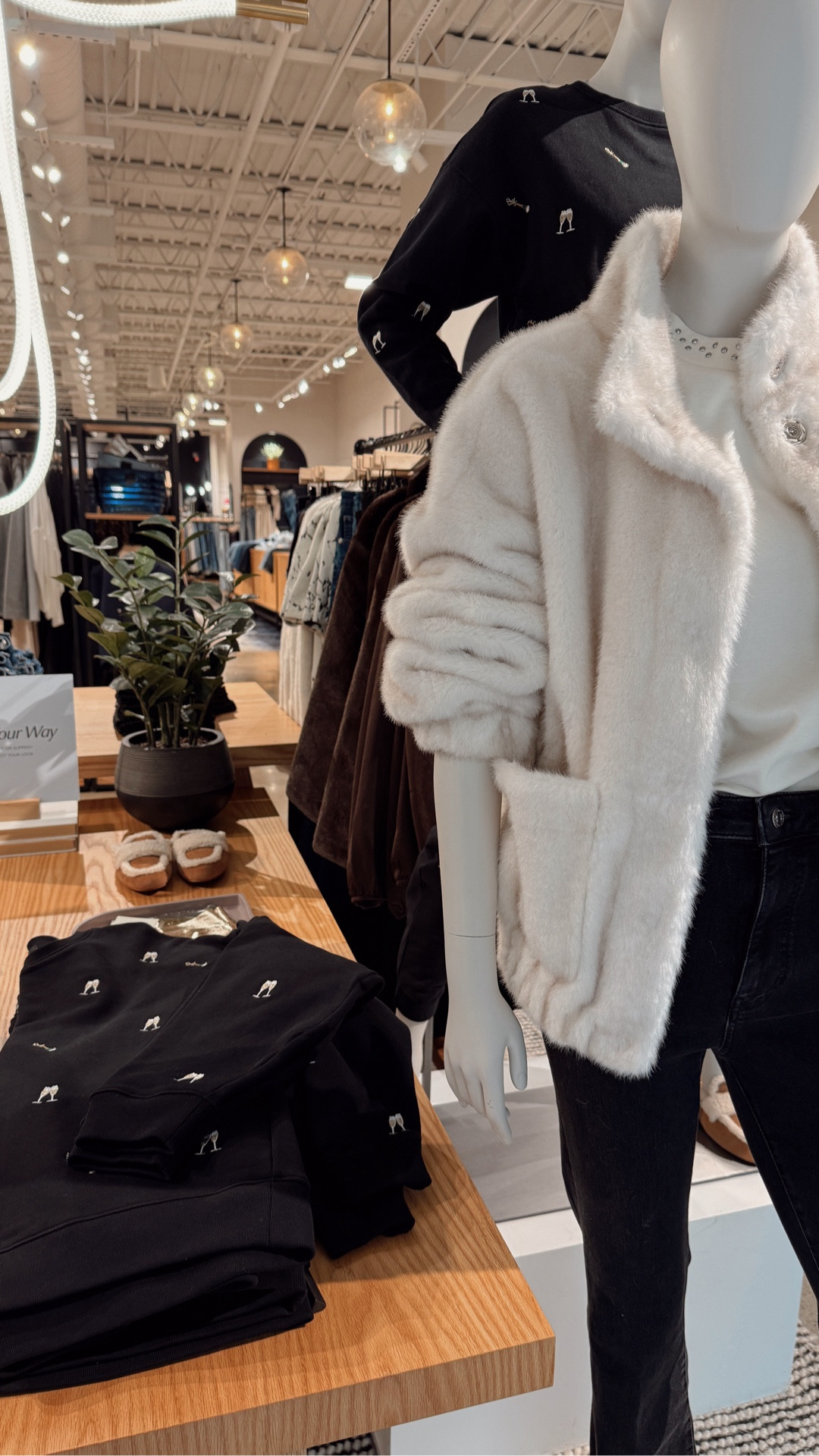 I  totally regret not buying these pieces yesterday 😭 How gorgeous for holiday?! 
I would go true to size which for me would be an XS in each piece

#LTKHoliday #LTKPetite #LTKOver40