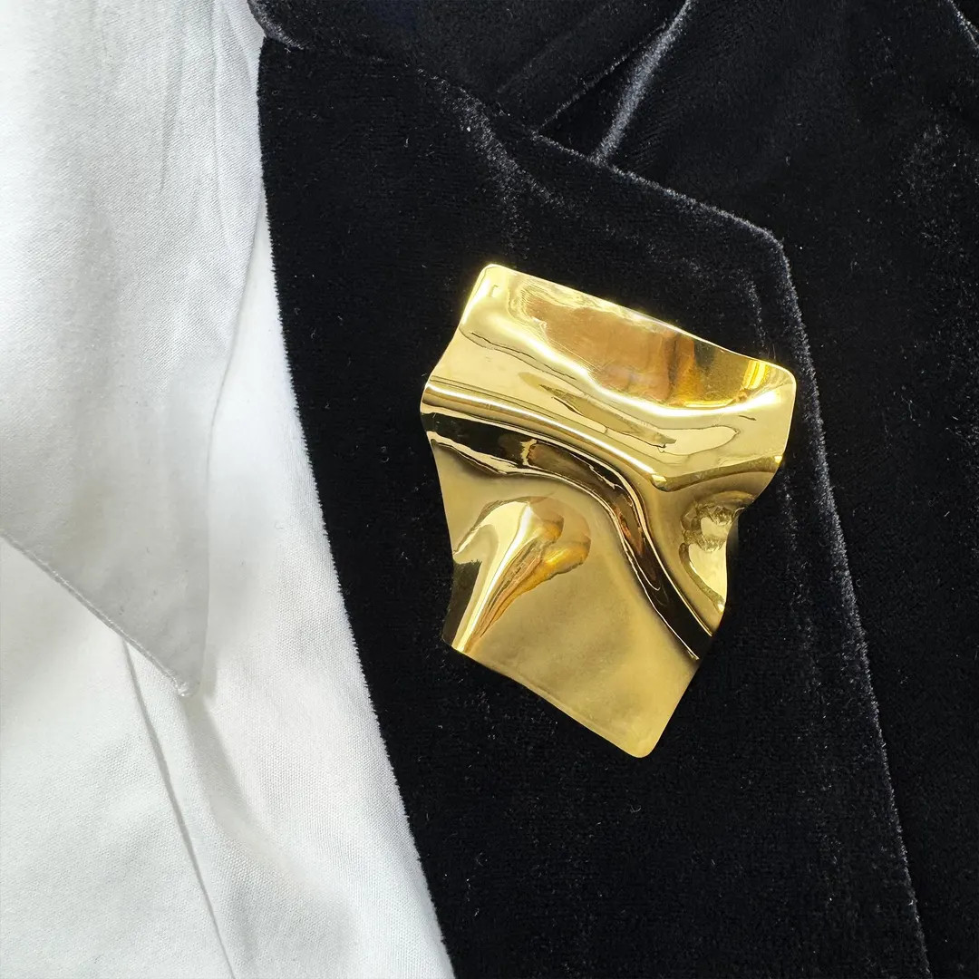 Modern Abstract Brooch in Silver or Gold, Sculptural Statement Pin, Blazer Accessory - Etsy | Etsy (US)