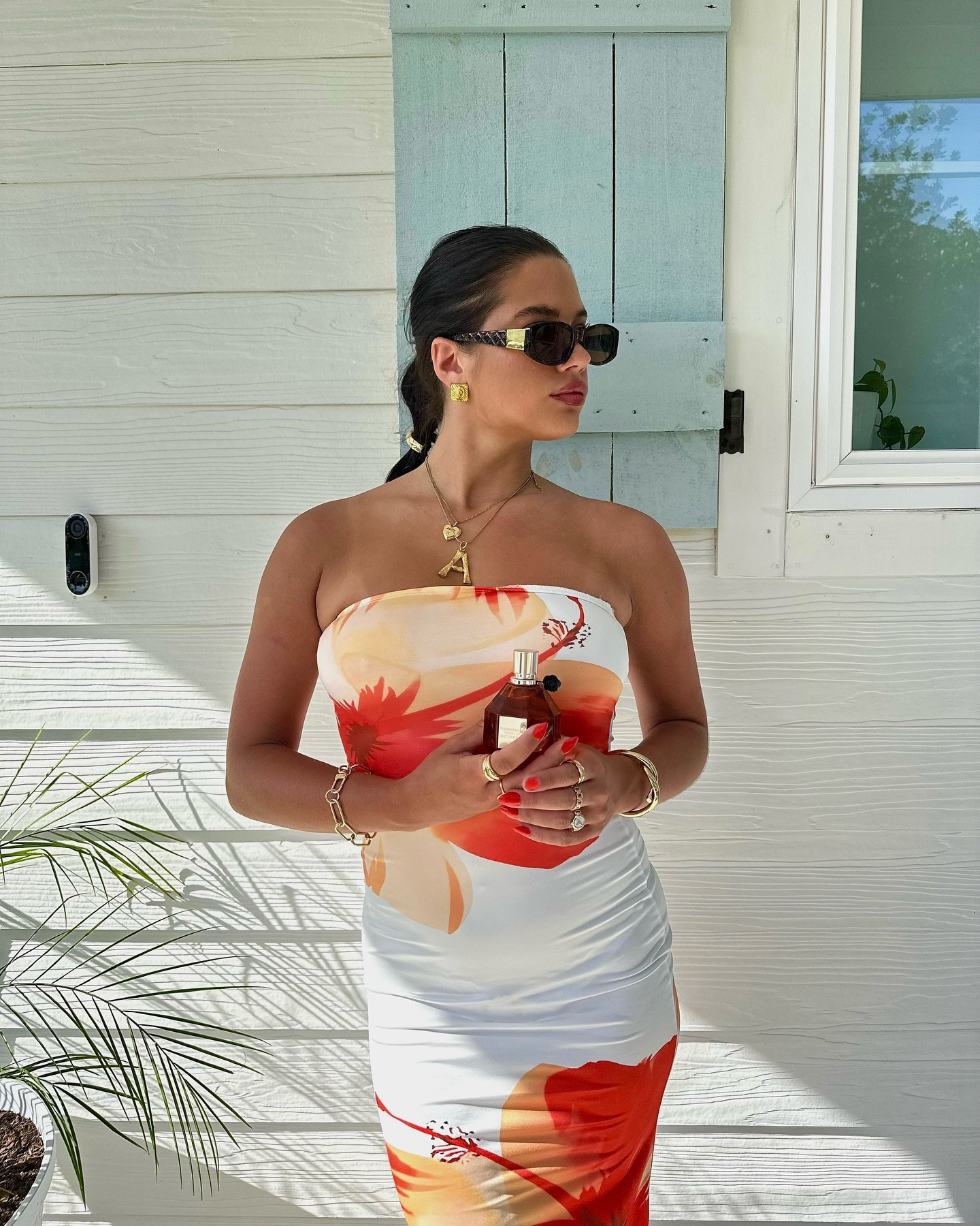 I never leave the house without @viktorandrolf 
•
•
•
available @sephora 

@viktorandrolf_fragrances 
#flowerbombtigerlily #giftedbyviktorandrolffragrances