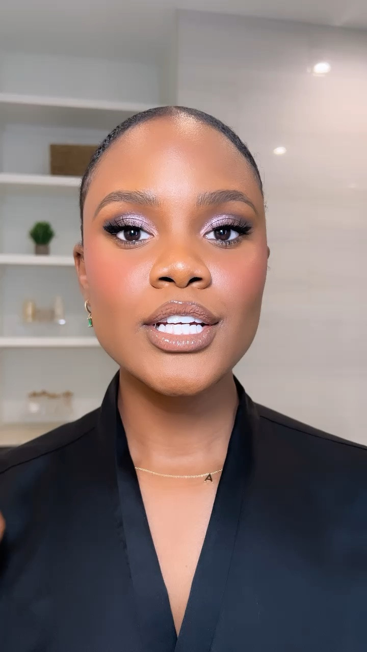 Have you ever wondered why people don't smell your perfume when you walk by? Well, the secret might be in how you apply it. 😮 When you don't layer it properly, the fragrance tends to fade quickly. ⏳ But don't worry, I'm here to help! 👍🏾 By following these simple steps, you'll always smell amazing! 🌸 #beauty #girltips #perfume #perfumehack #howtolayerscents

#LTKbeauty