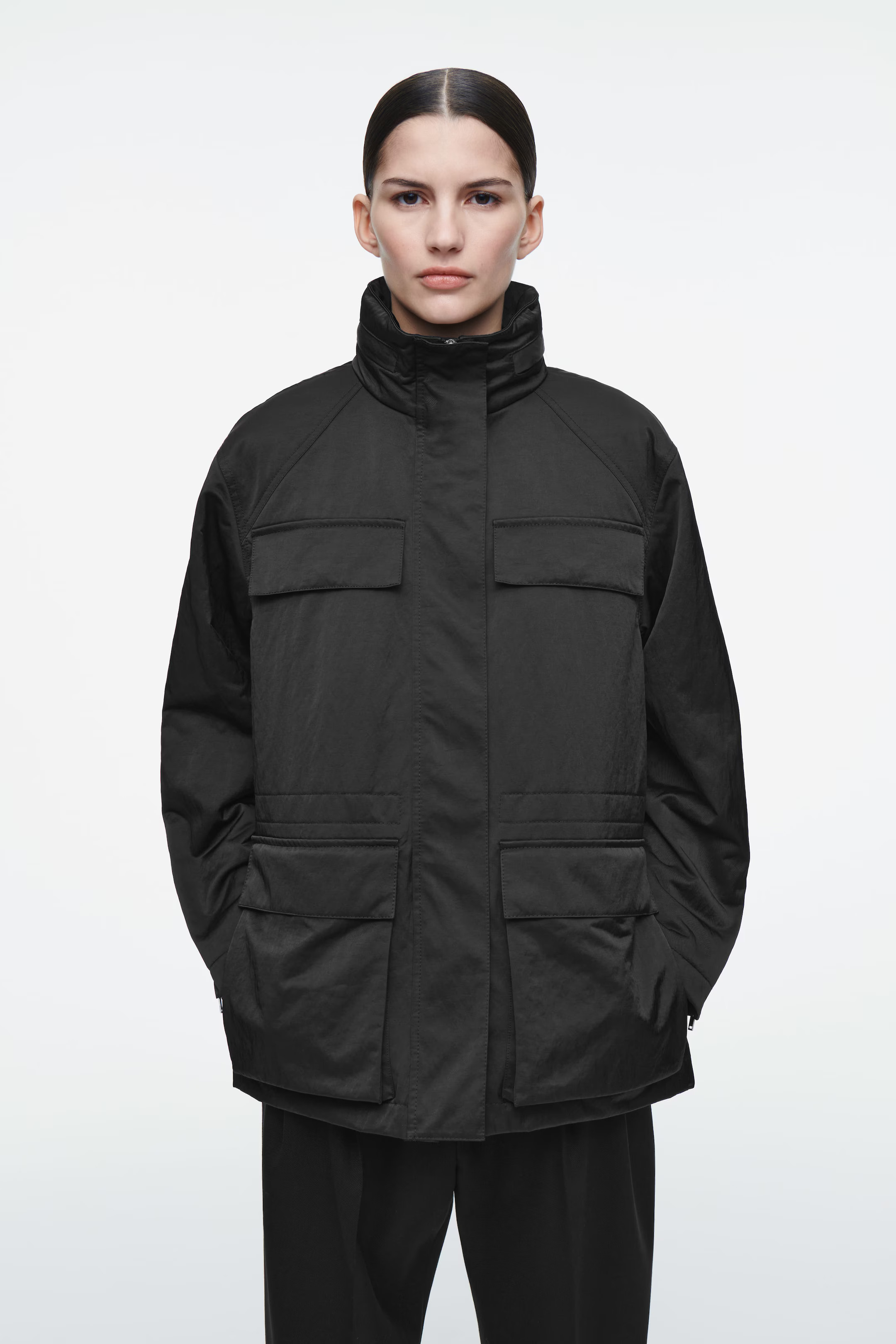 TAILLIERTE UTILITY-JACKE - SCHWARZ | COS (EU)