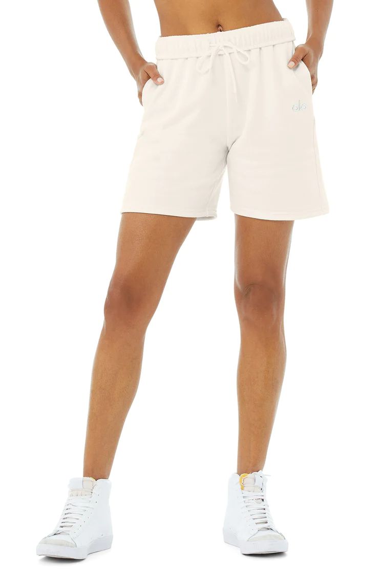 Accolade Sweat Short | Alo Yoga